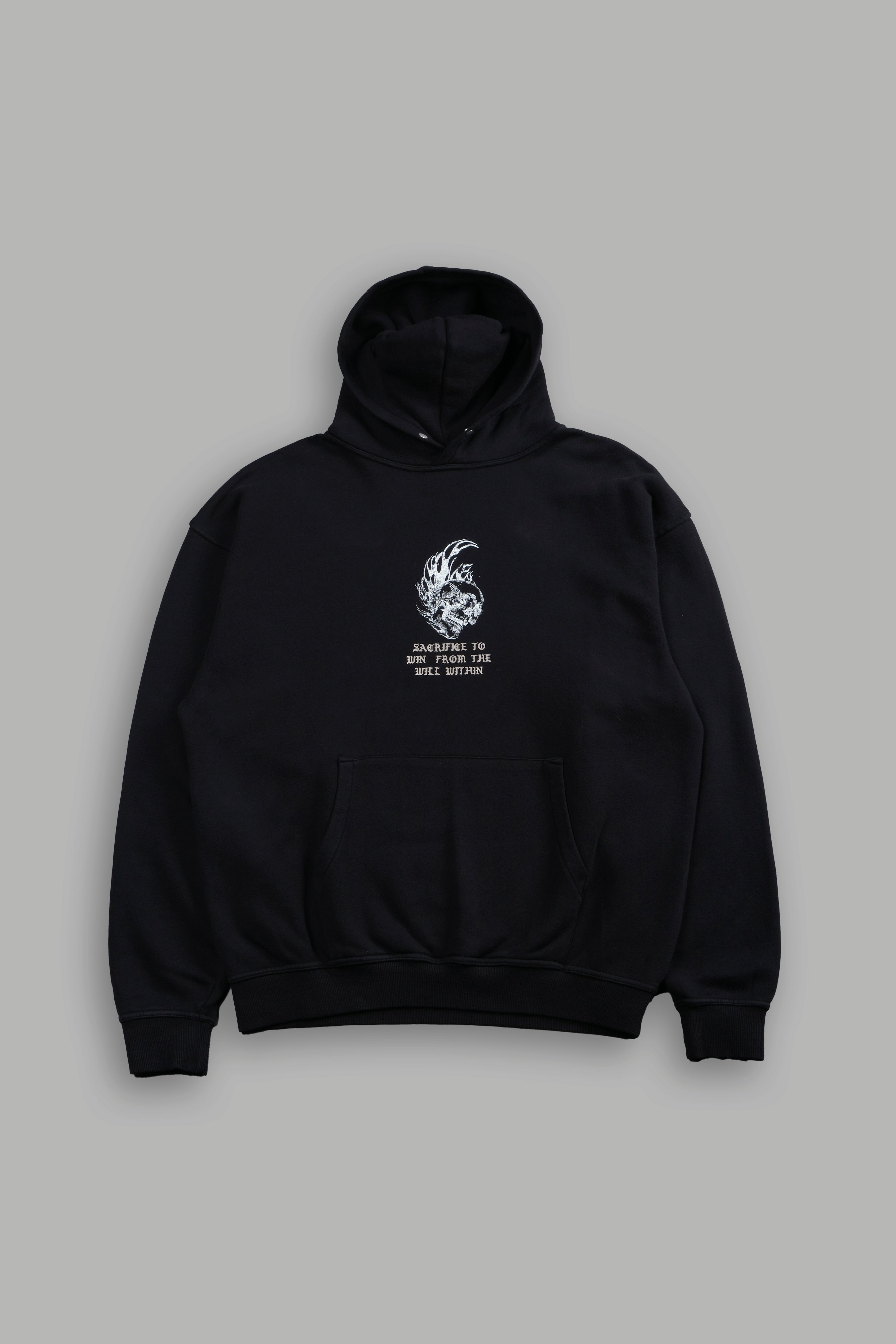 Flame Skull Pierce Hoodie in Black — imagem 3