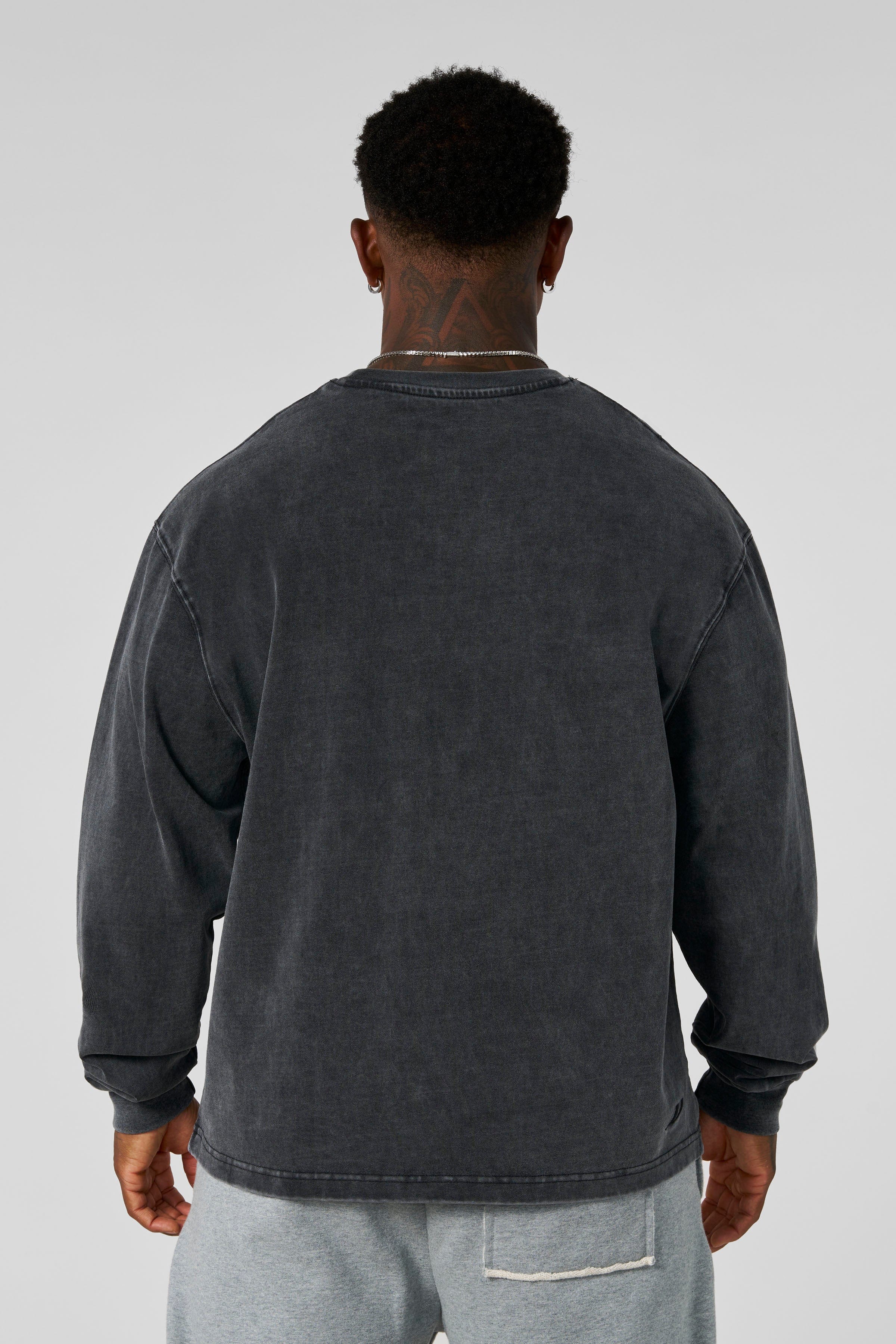 8001 - Elevated Essentials - Longsleeves — imagem 5