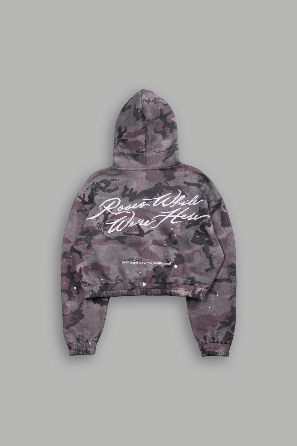 Roses While We're Here "Chambers" (Cropped) Zip Hoodie in Blooming Woodland Camo — imagem 3