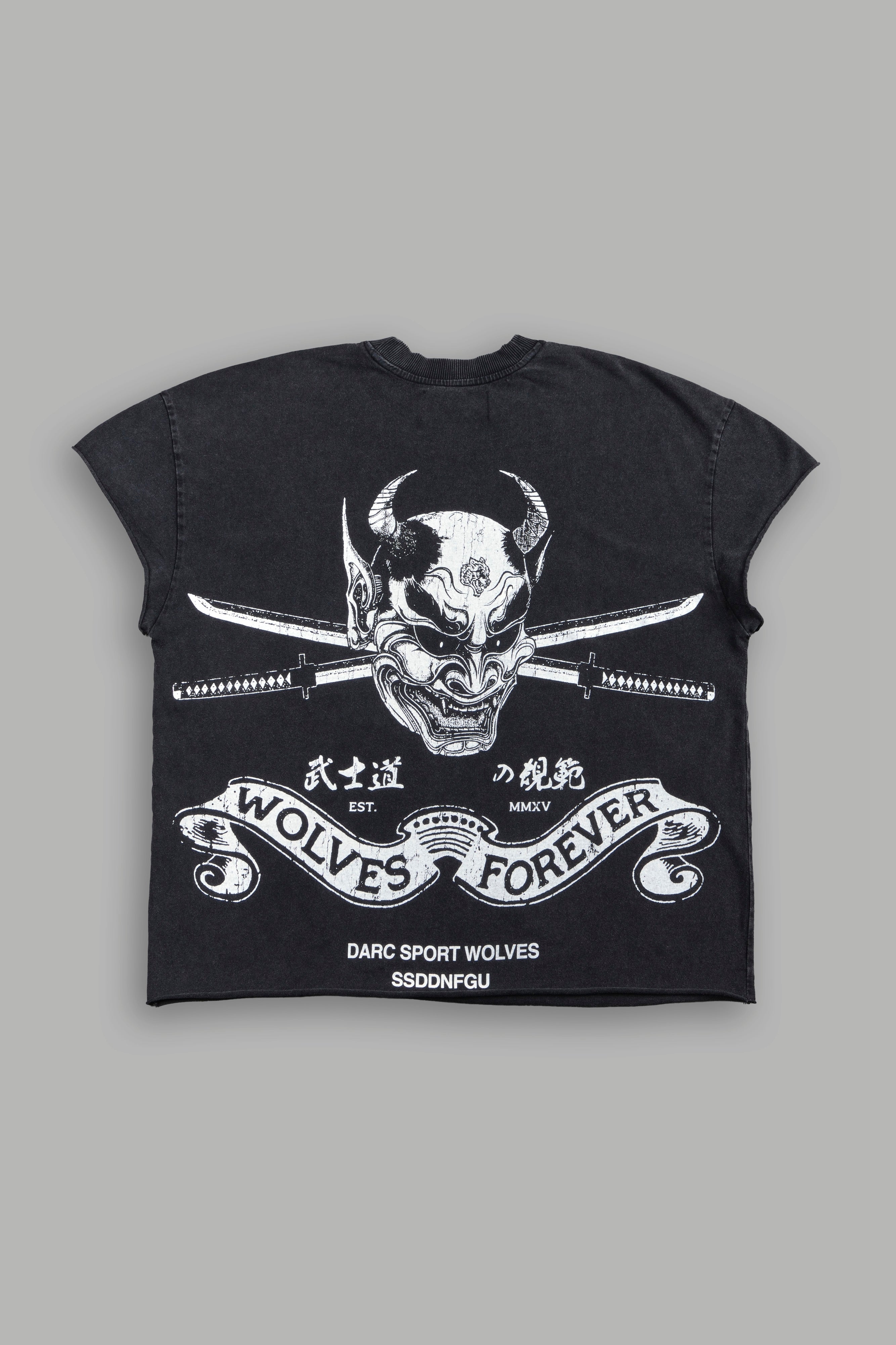 Steel Code Grunge Mid Length Raw Hem Cap Sleeve Tee in Black — imagem 1