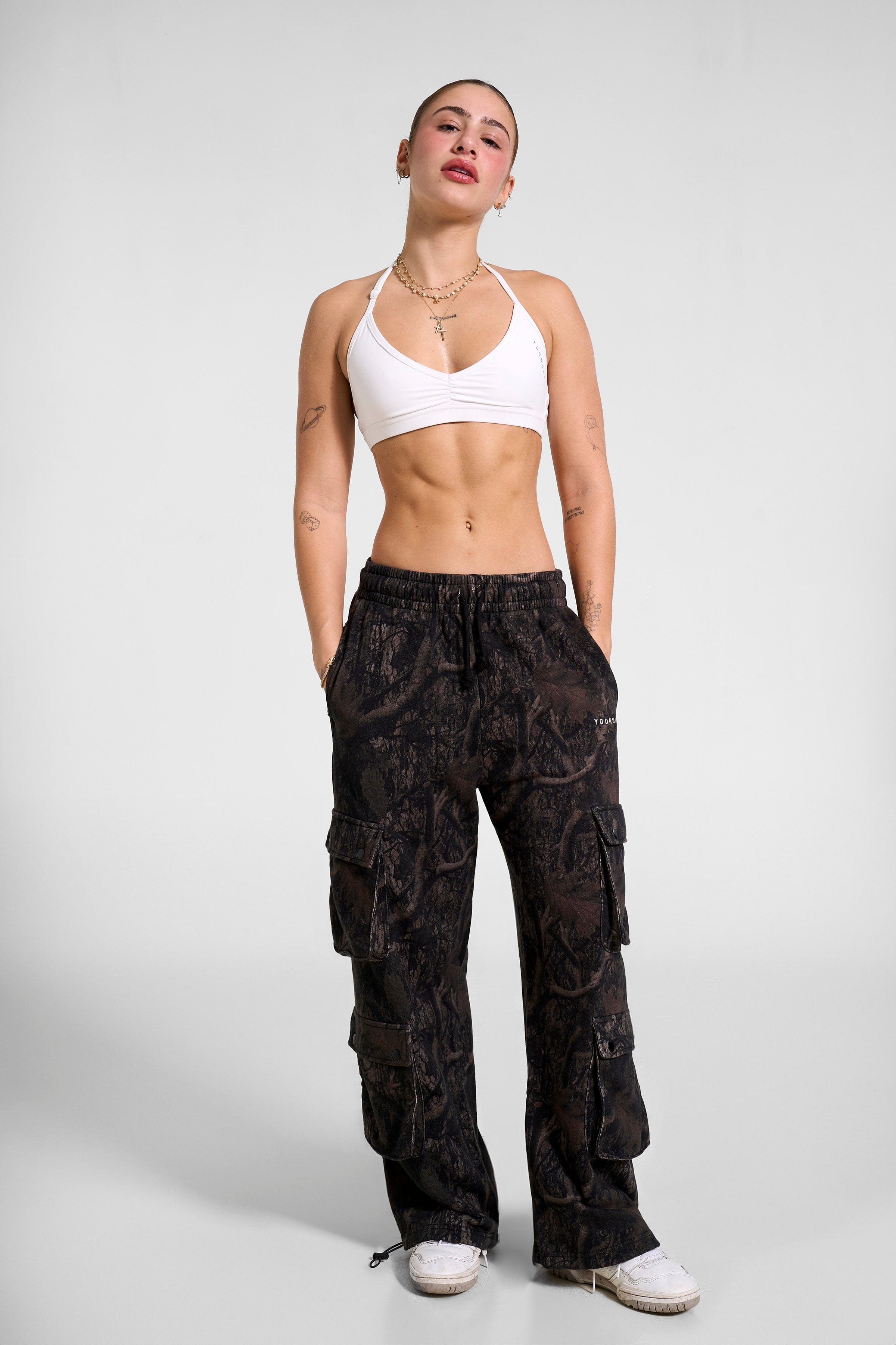 W335 URBAN V-NECK BRA Fall 24' — imagem 6