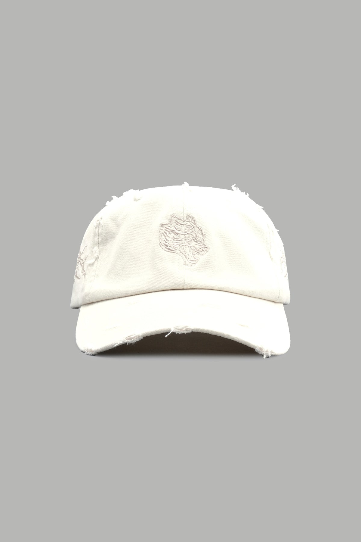 Wolf Head Distressed Dad Hat In Cream - imagem 1
