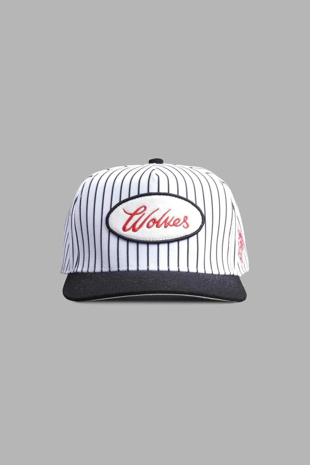 Wolves Cursive A Frame Snapback in White/Black Pinstripe — imagem 1