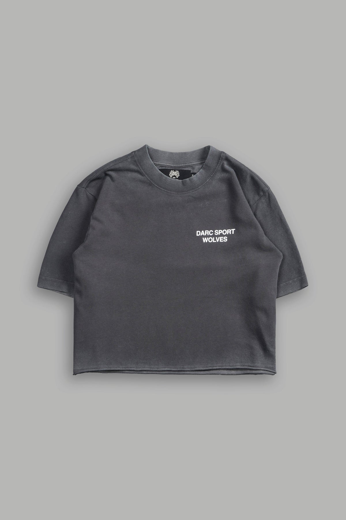 Darc Sport Wolves Blossom "Premium" (Cropped) Tee in Wolf Gray - imagem 4