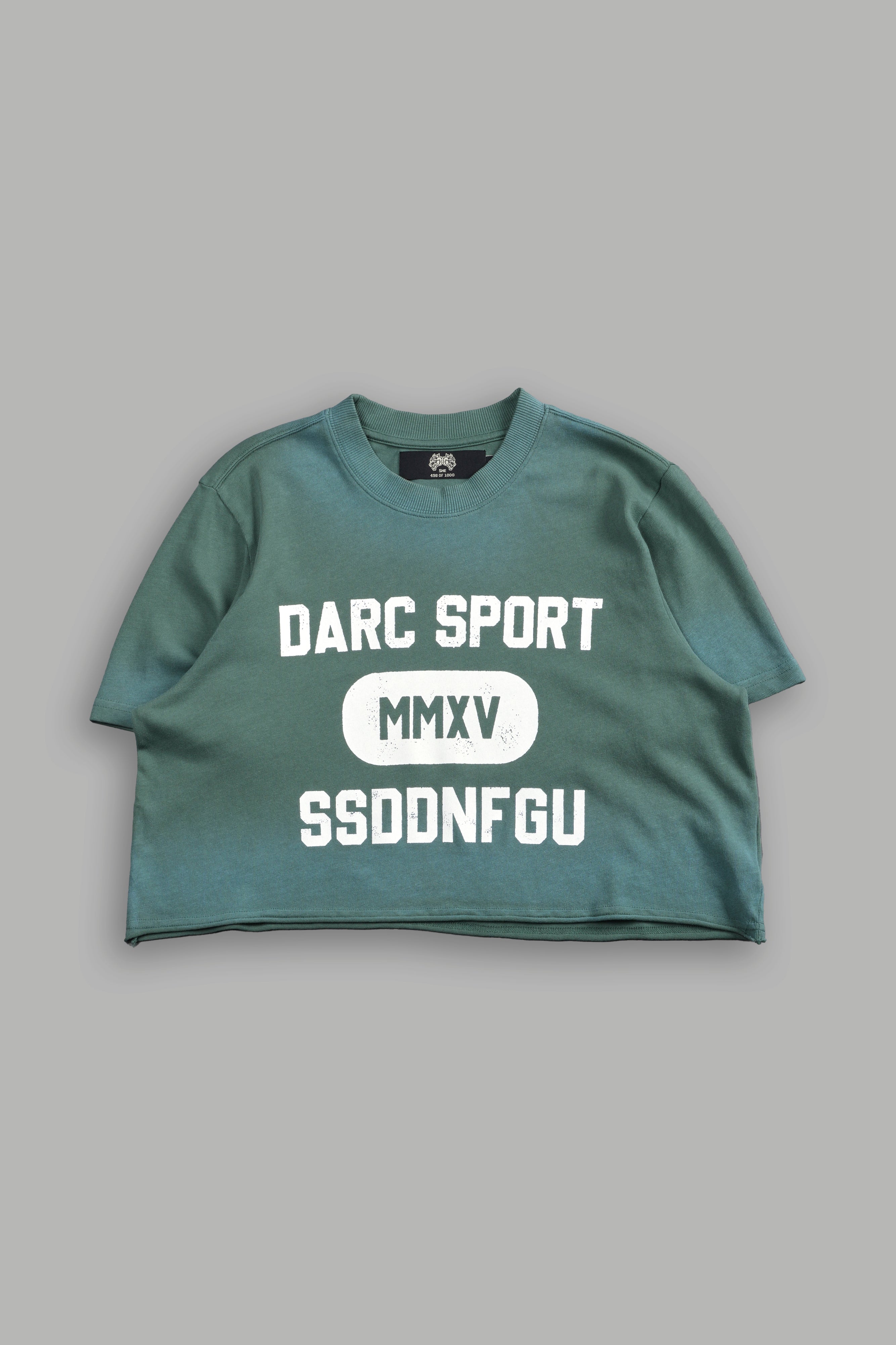 Wolves Forever "Premium" (Cropped) Tee in Hunter Green Driftwash — imagem 4