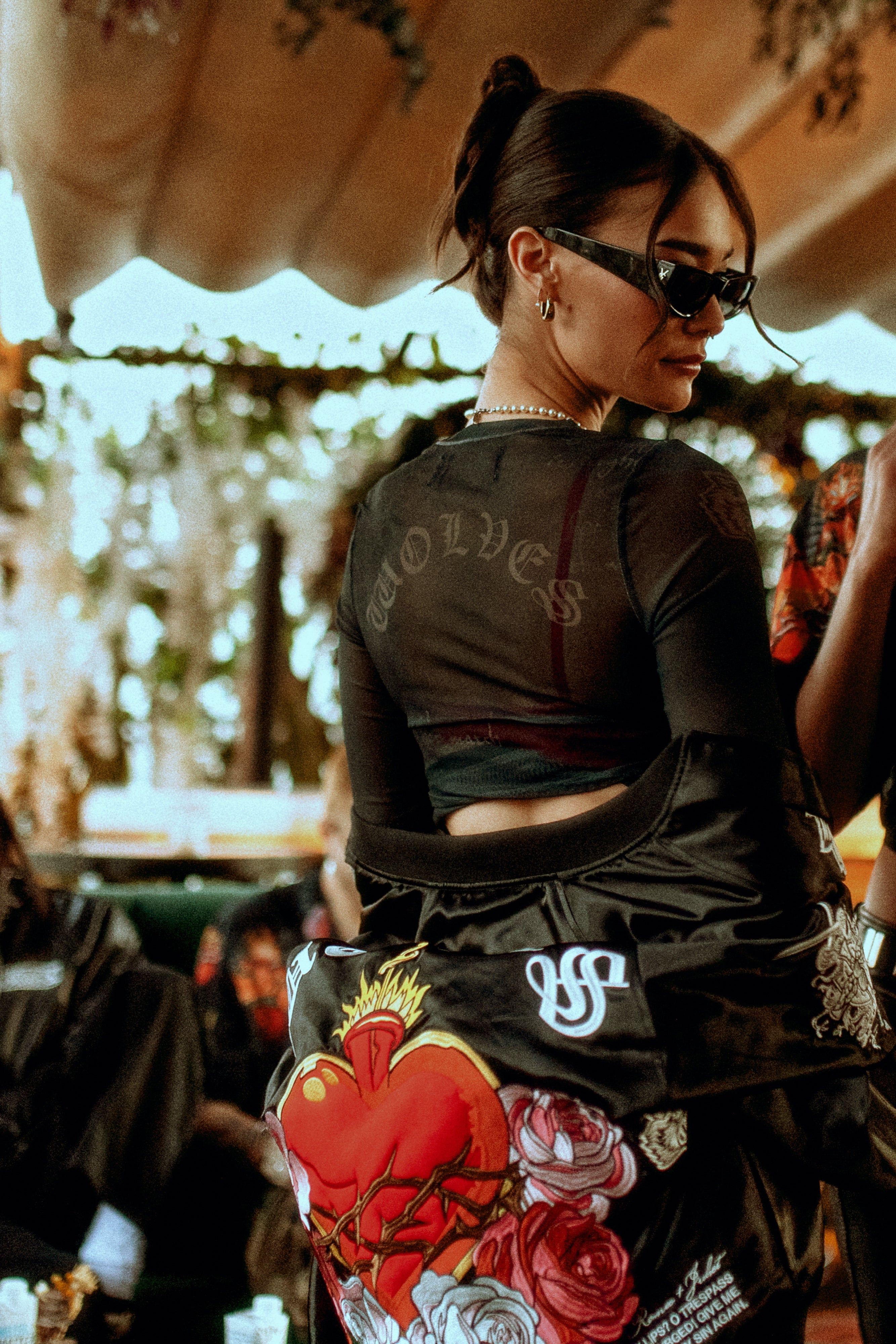 Darc Devotion "Shea" Mesh L/S Top in La Sangre — imagem 2