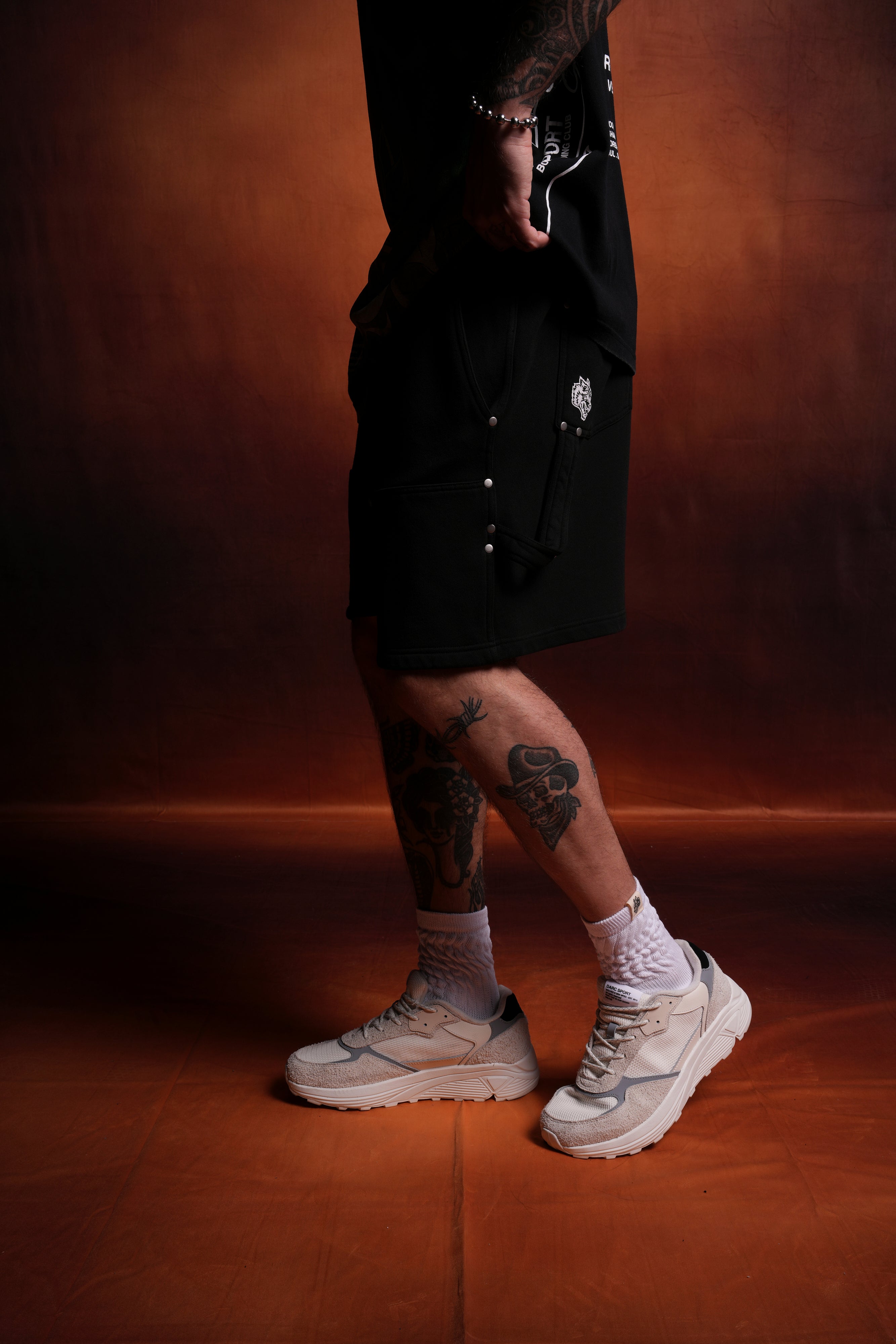 NFGU Forever Rivet Fleece Shorts in Black — imagem 7