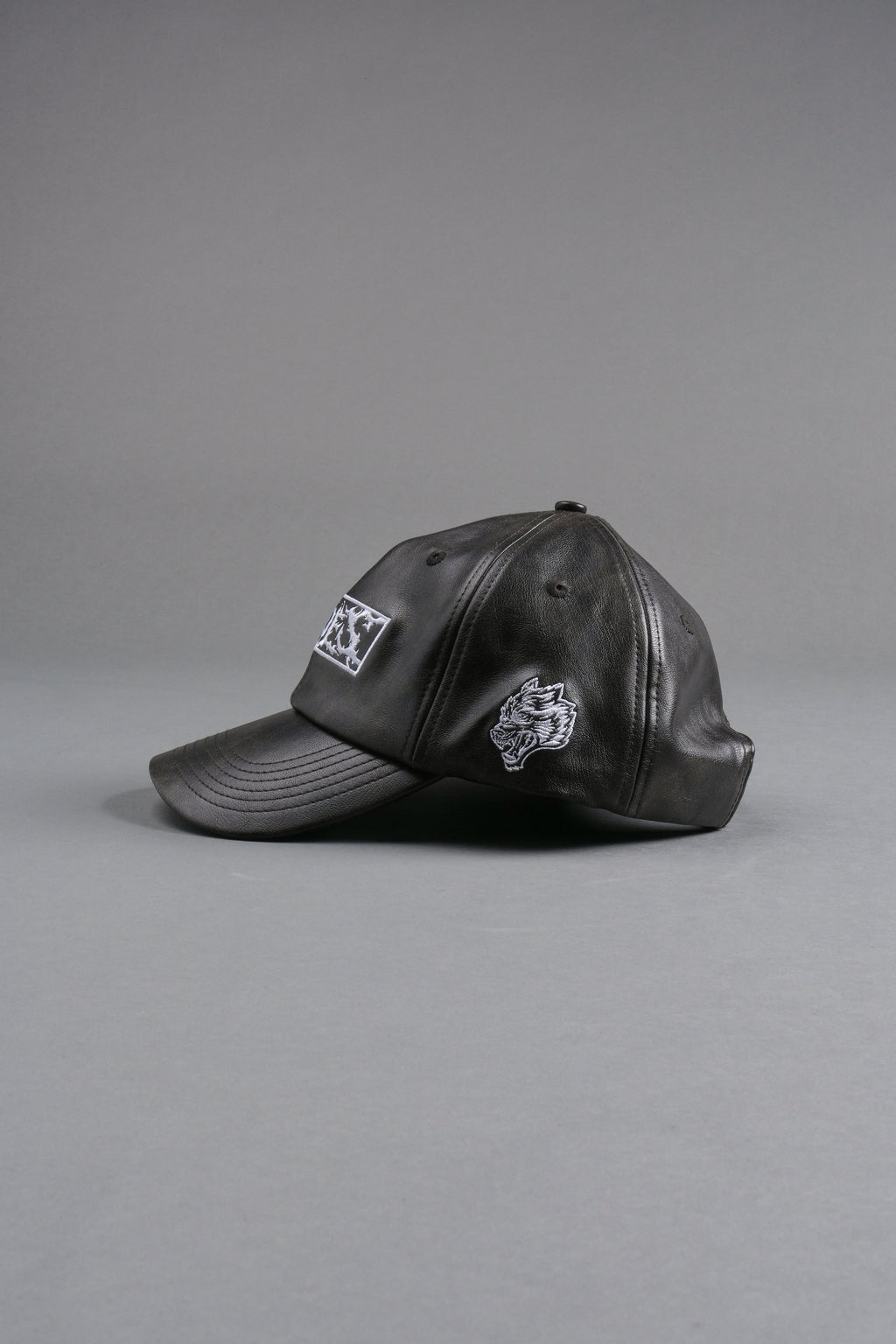 Midnight Wolves Faux Leather Dad Hat in Black — imagem 10