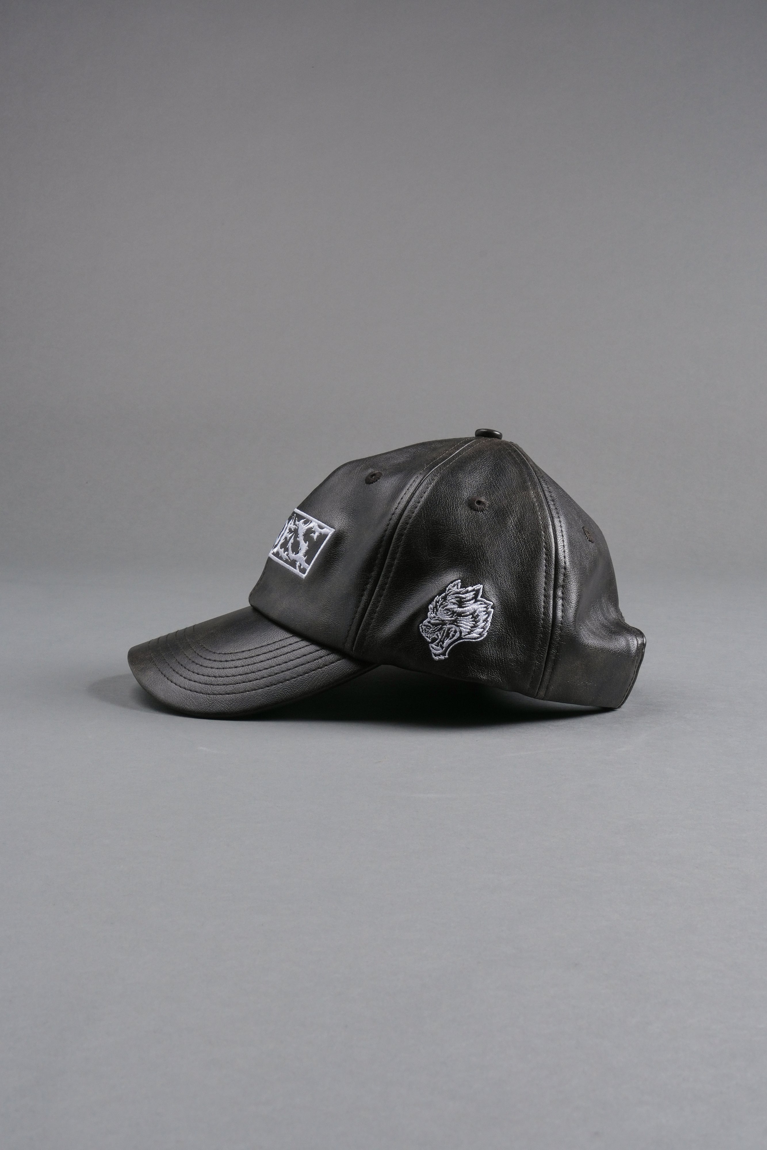 Midnight Wolves Faux Leather Dad Hat in Black — imagem 10