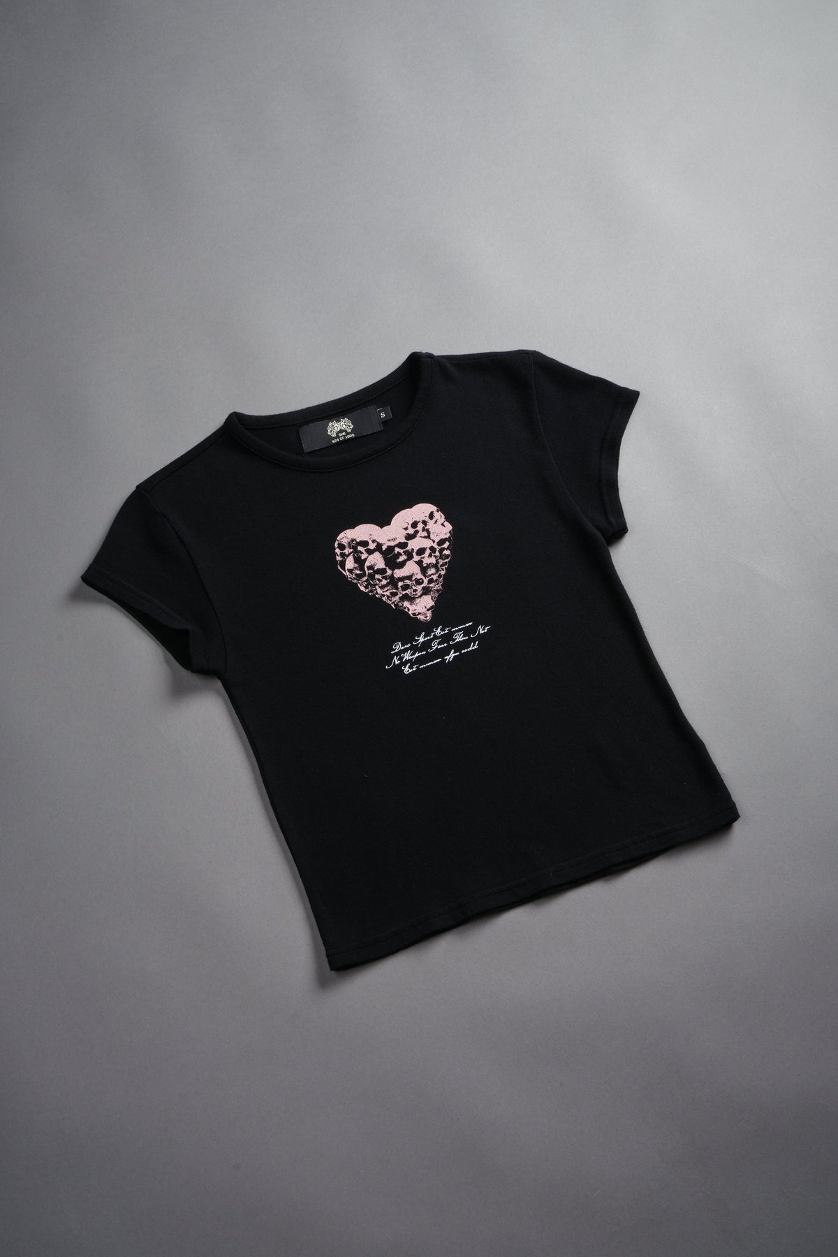 Memento Amore "Baby" Tee in Black - imagem 7