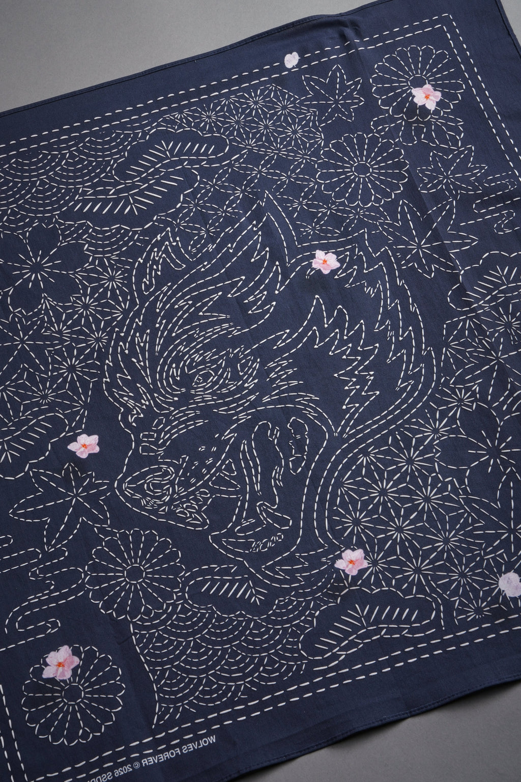 Sashiko Waves Bandana in Royal Navy — imagem 3