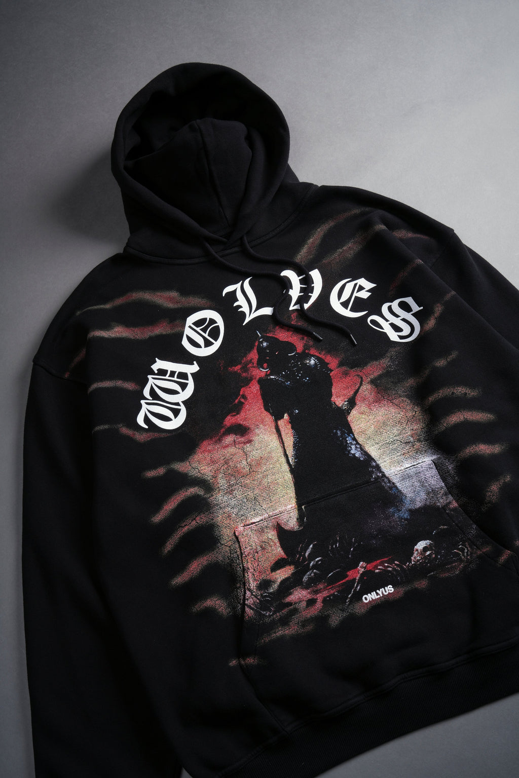 Conquer "Bishop" Hoodie in Black — imagem 2
