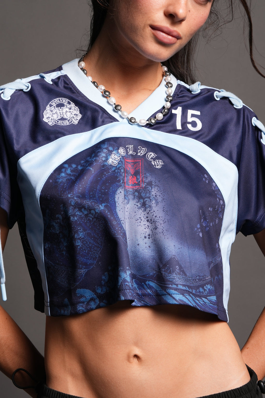 She Wave She Laced Crop Jersey Top in La Blue — imagem 3