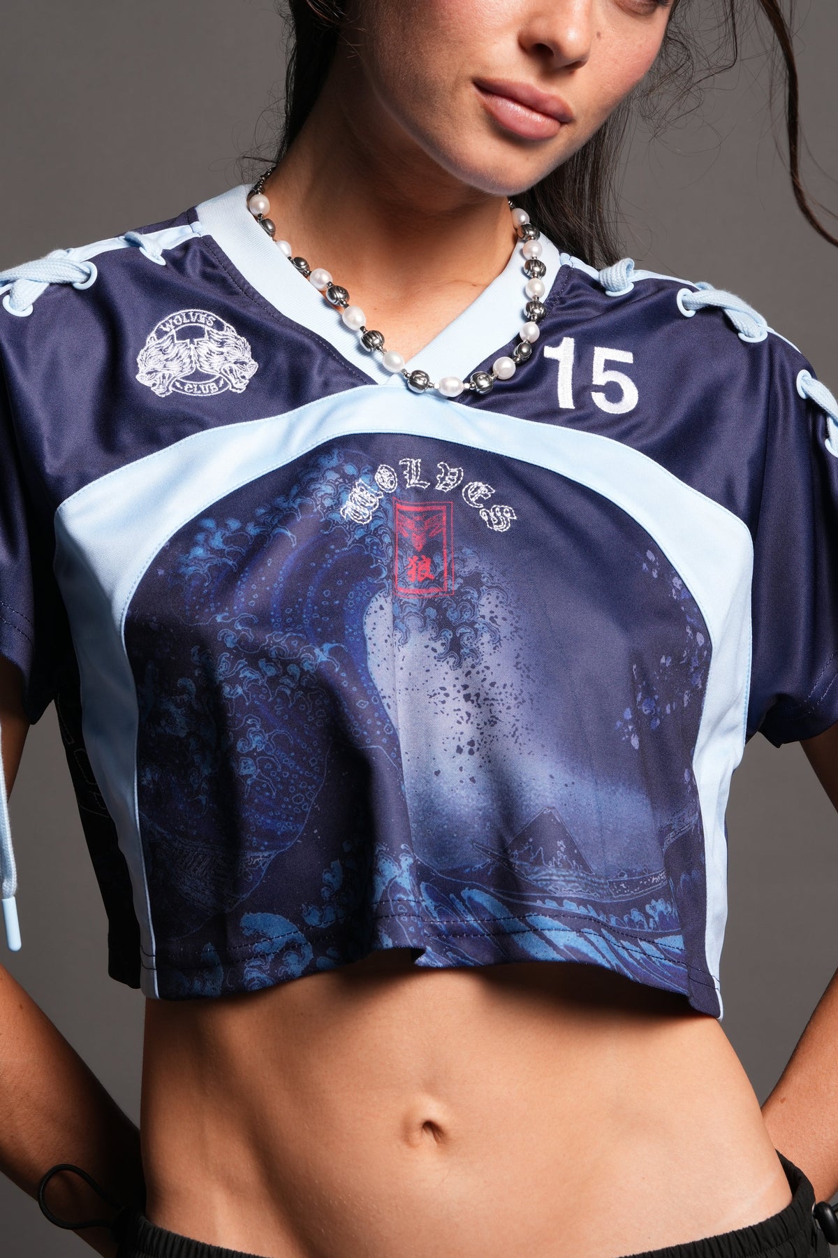She Wave She Laced Crop Jersey Top in La Blue — imagem 3