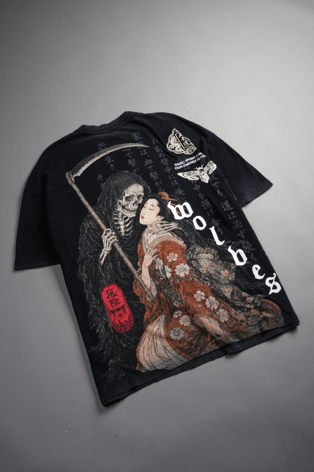 Shinigami'S Embrace Premium Oversized Tee in Black — imagem 13