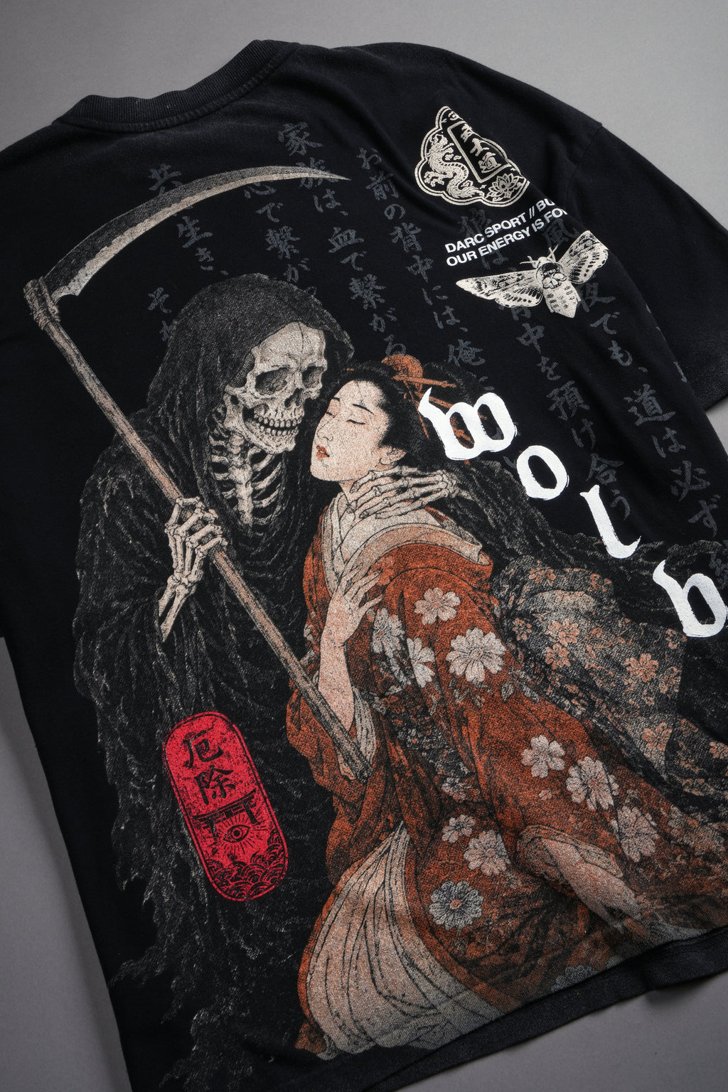 Shinigami'S Embrace Premium Oversized Tee in Black — imagem 14