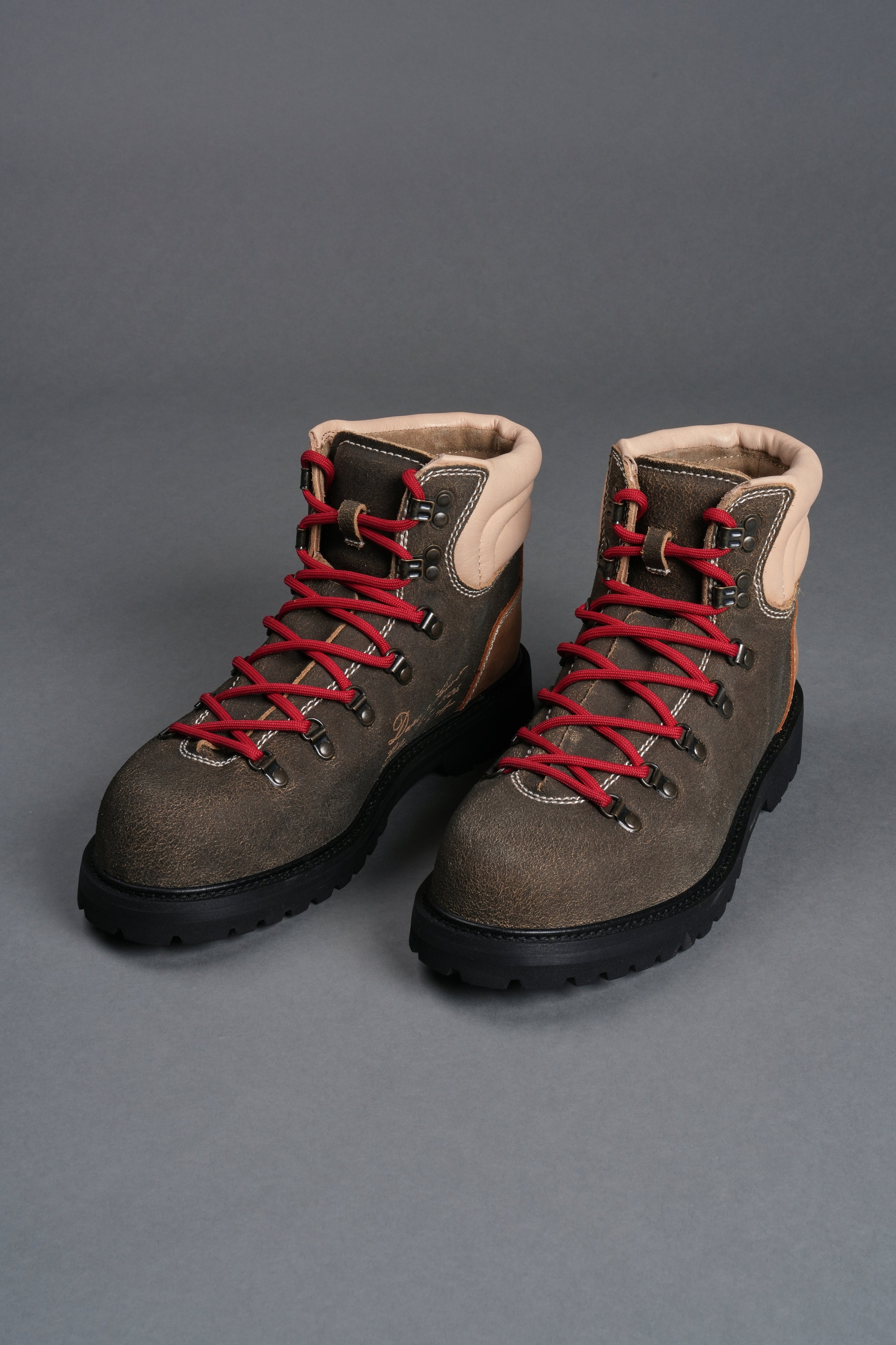 Von Wolf Boots in Brown/Tan — imagem 8