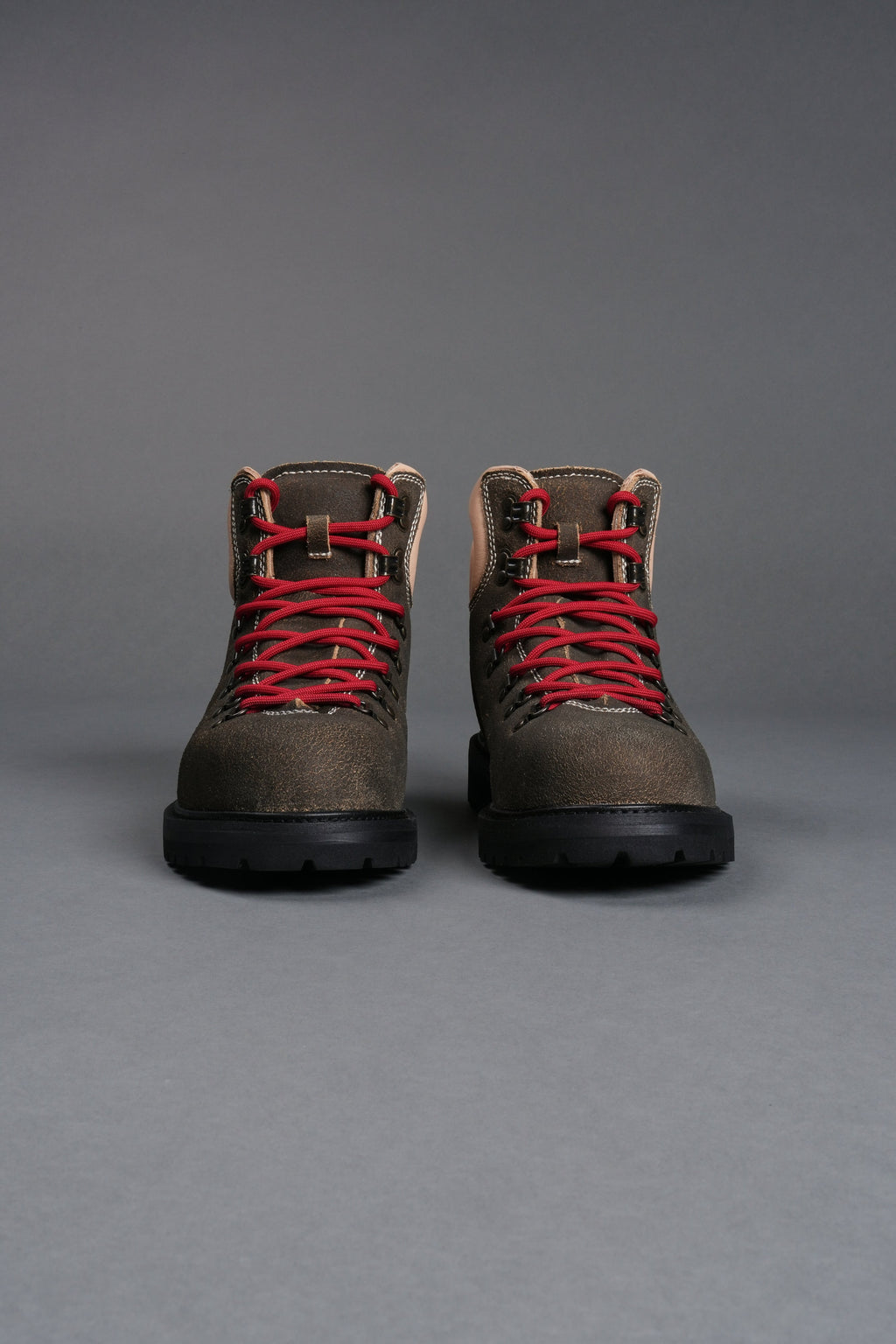 Von Wolf Boots in Brown/Tan — imagem 10