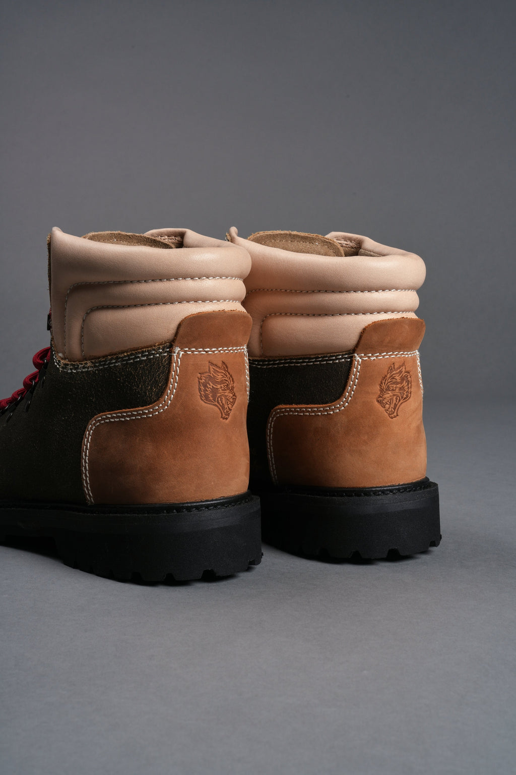 Von Wolf Boots in Brown/Tan — imagem 6