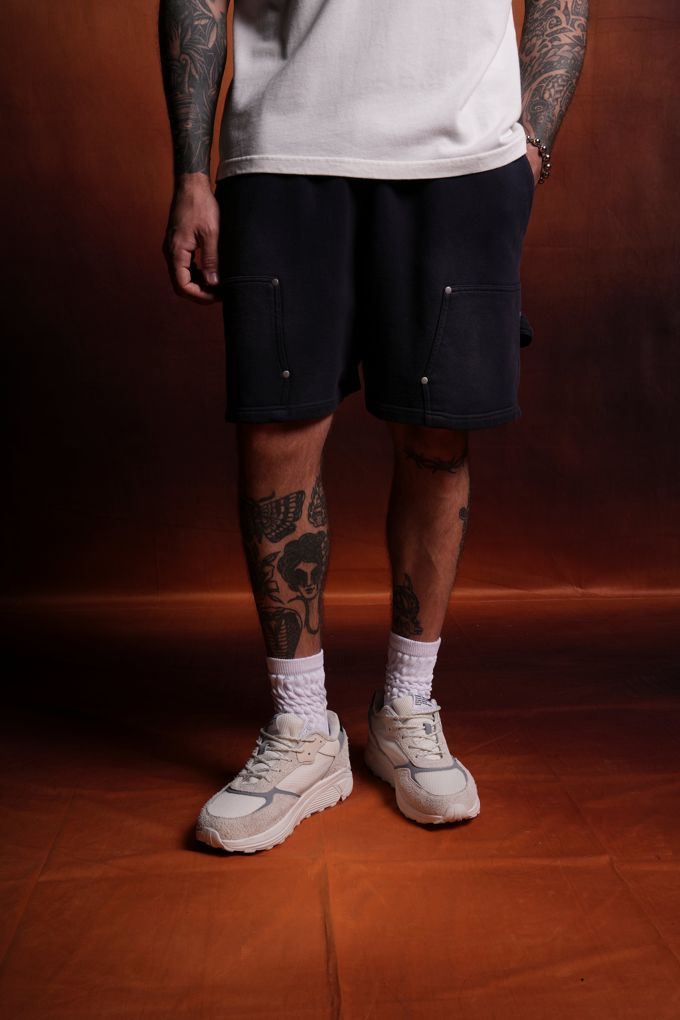 NFGU Forever Rivet Fleece Shorts in Nightshade Sun Fade — imagem 2
