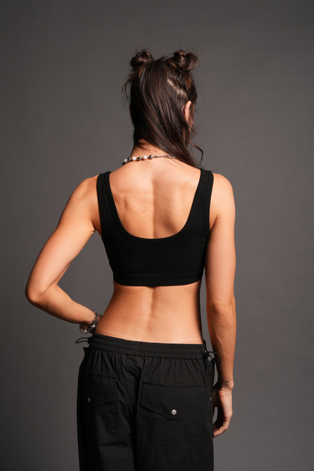 Wolf Pyramid Wellness Bra In Black — imagem 2