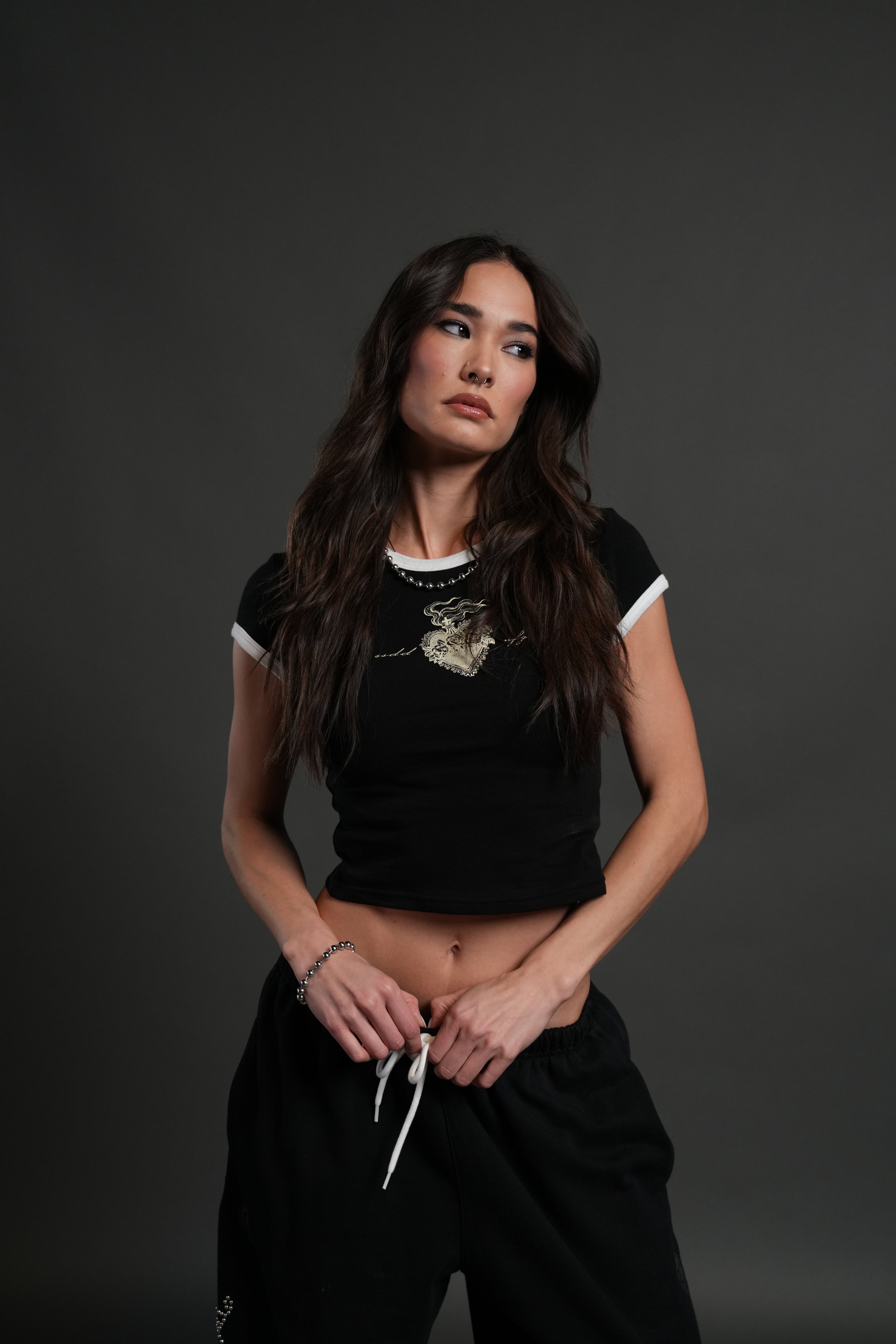 Sacred Flame Ringer "Baby" Tee in Black/White — imagem 1