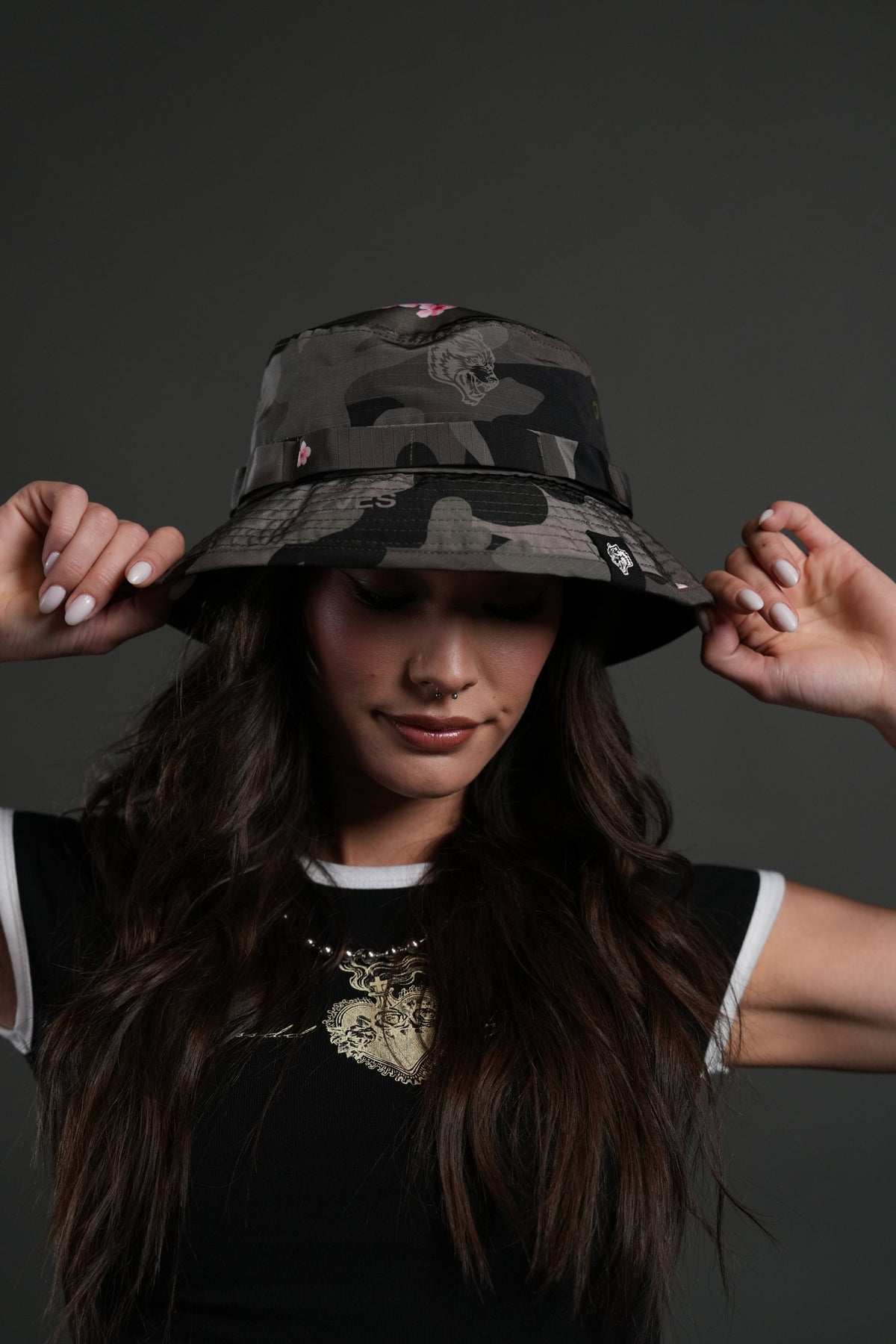 Wolf Patch V2 Boonie Bucket Hat in Vintage Blossom Woodland Camo - imagem 4