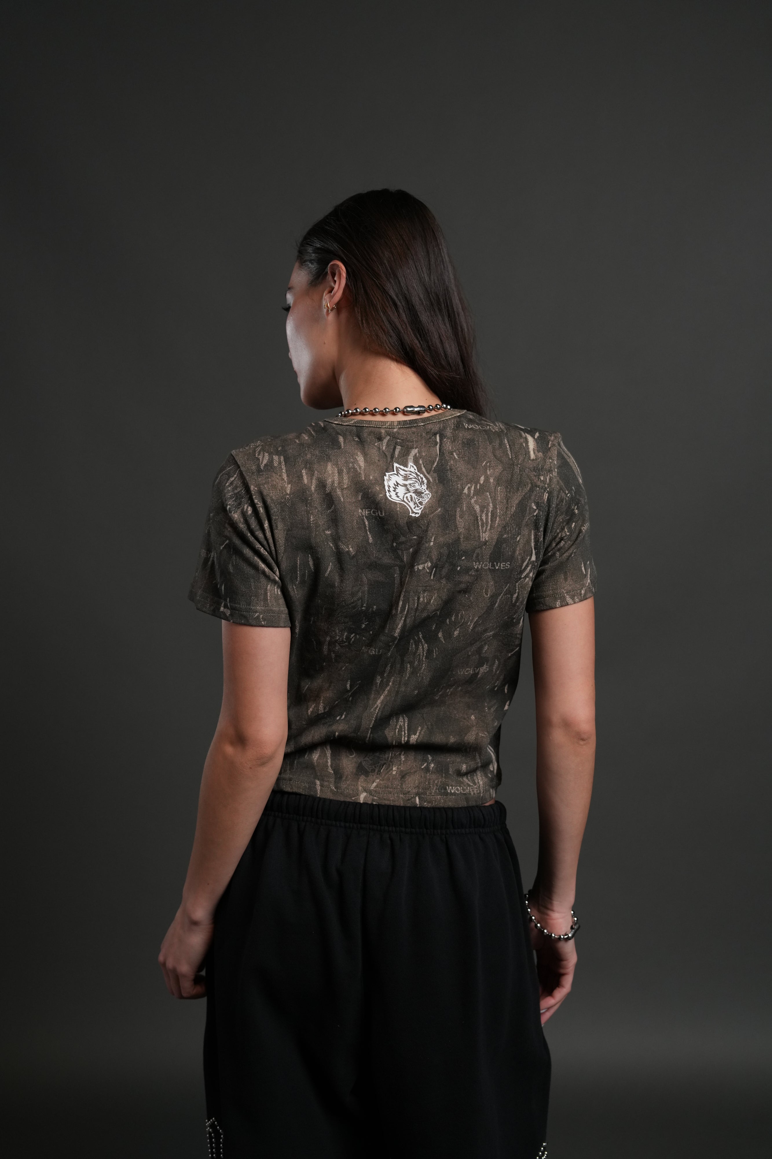 Midnight Wolves "Timeless" Tee in Vintage Norse Camo — imagem 2
