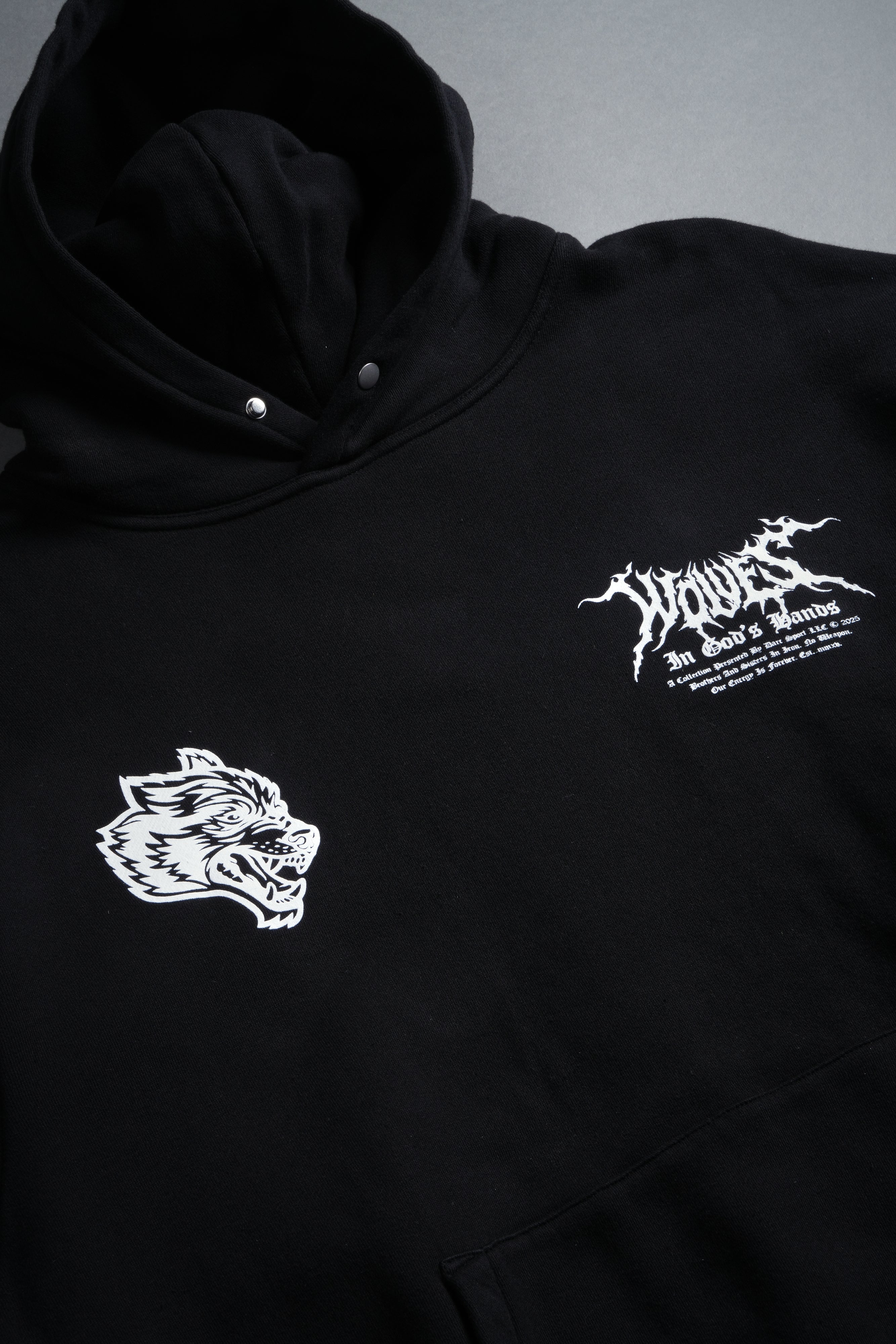 Through the Clouds "Pierce" Hoodie in Black — imagem 10