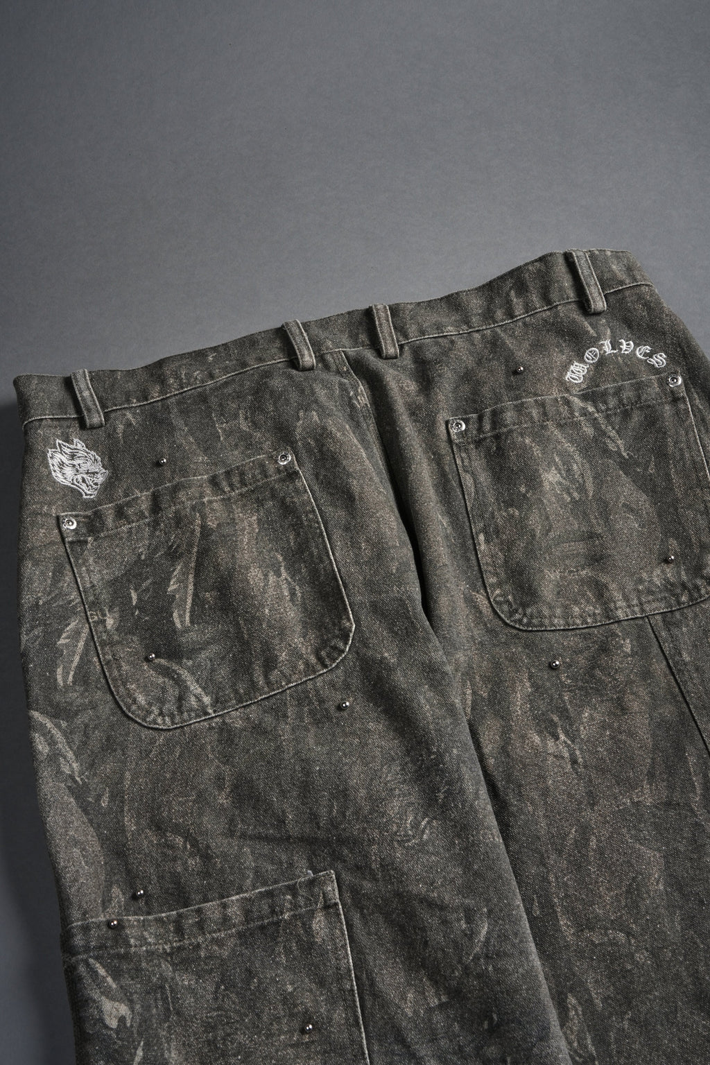 Studded Wolves Chopper Hoffa V2 Pants in Vintage Norse Camo — imagem 11