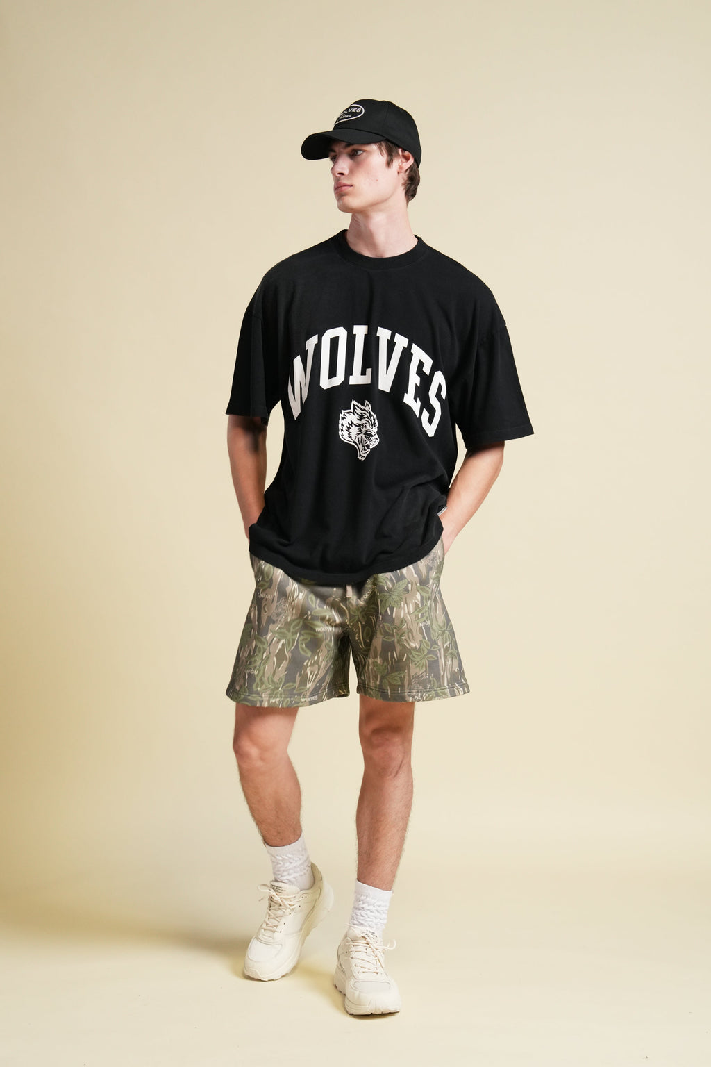 Loyalty "Premium" Oversized Tee in Black Sun Fade — imagem 8