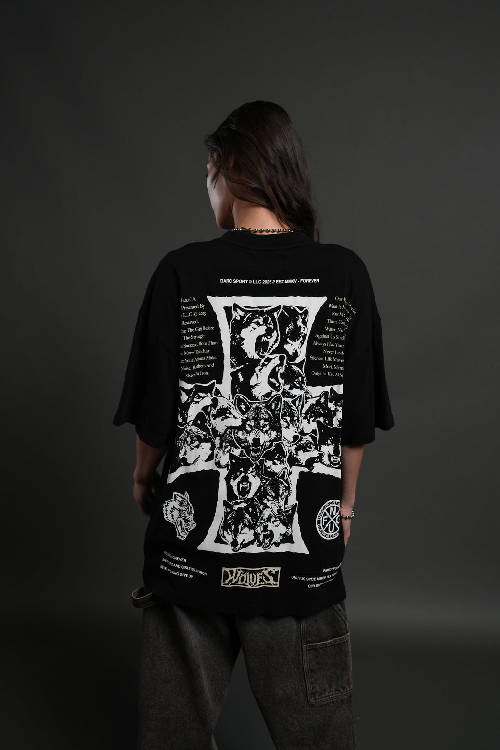 Iron Wolf Pack "Premium" Oversized Tee in Black - imagem 10