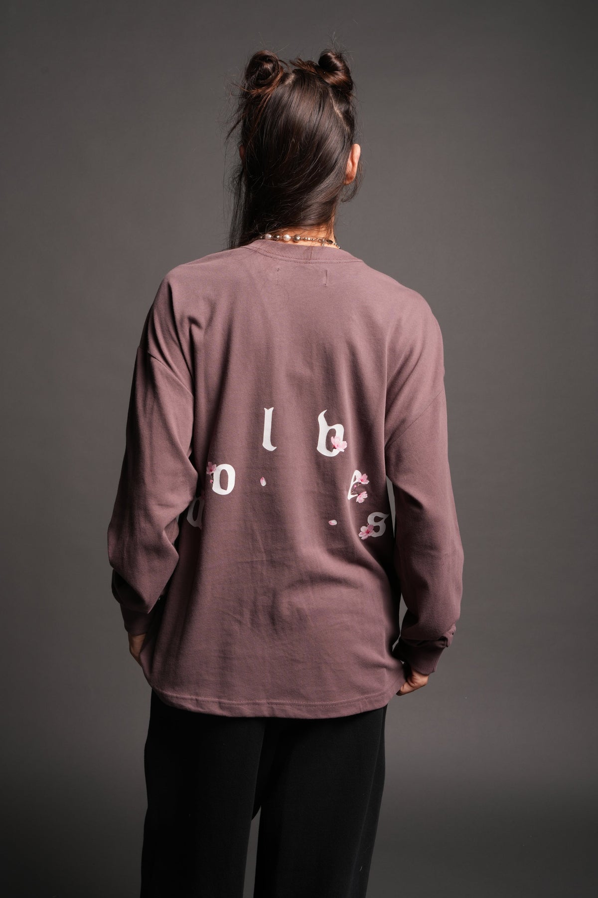 Sakura Pyramid Premium Ls Tee In Rose Taupe — imagem 2