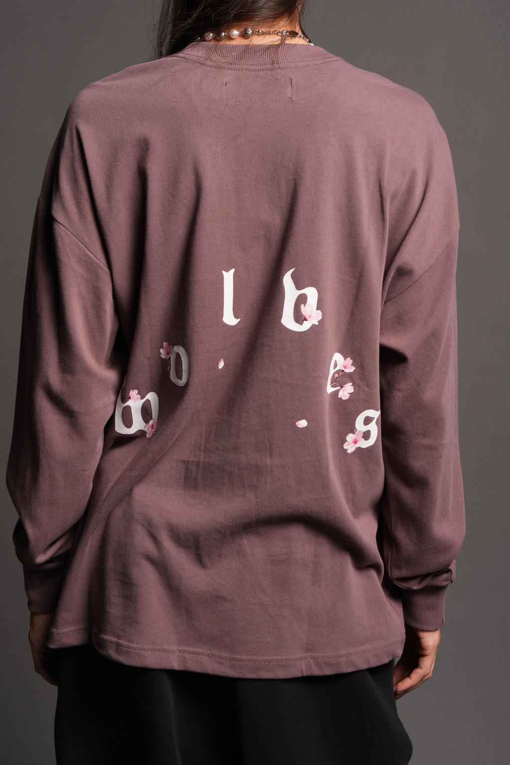 Sakura Pyramid Premium Ls Tee In Rose Taupe — imagem 4