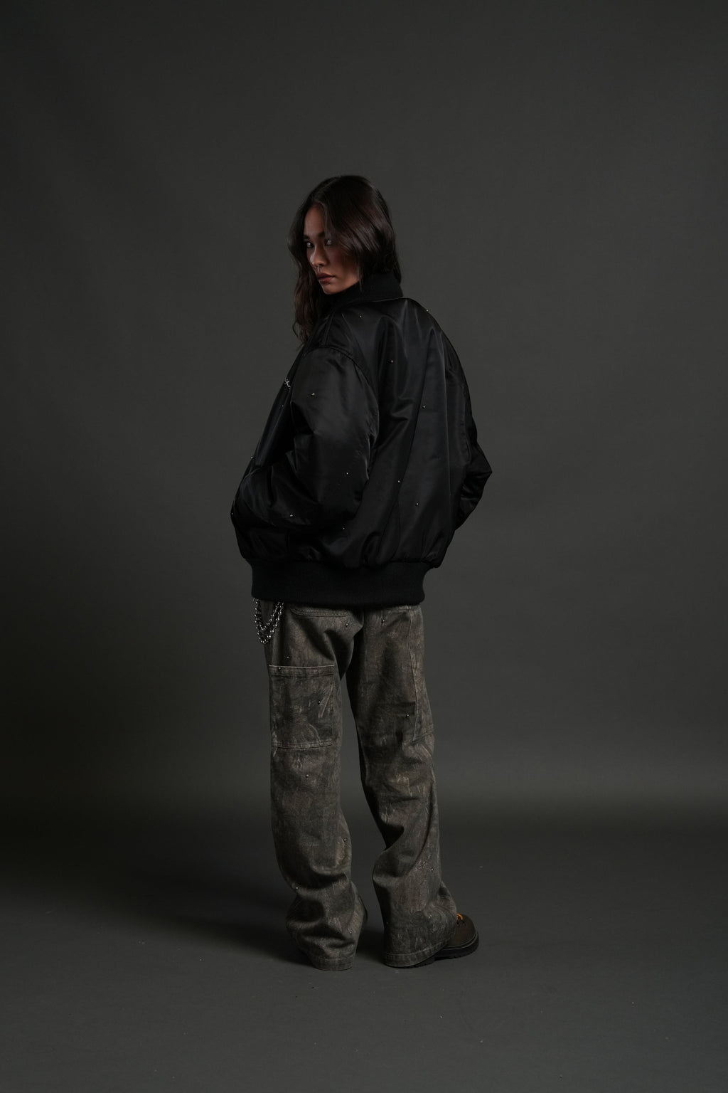 Studded Darc Sport Wolves Remy Bomber Jacket in Black - imagem 5