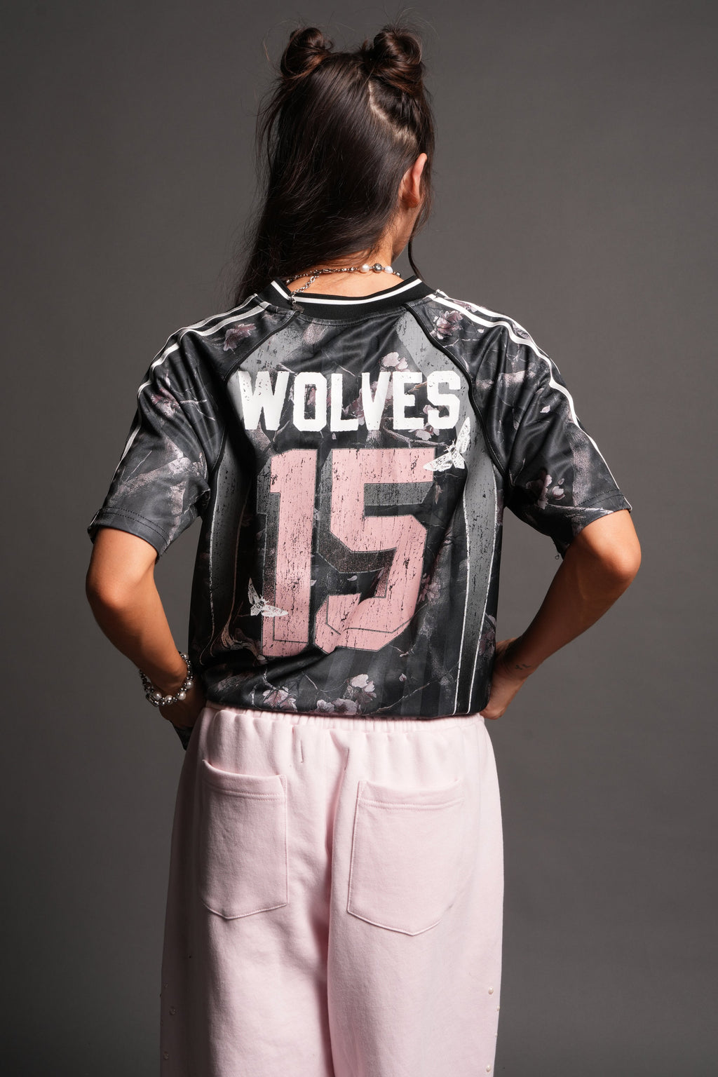 She Wolves Club She Oversized Soccer Jersey In All Of Us Camo - imagem 2
