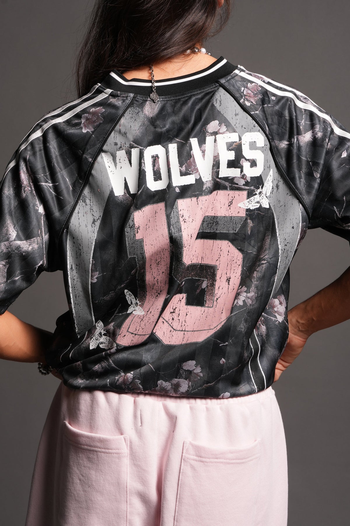 She Wolves Club She Oversized Soccer Jersey In All Of Us Camo - imagem 4