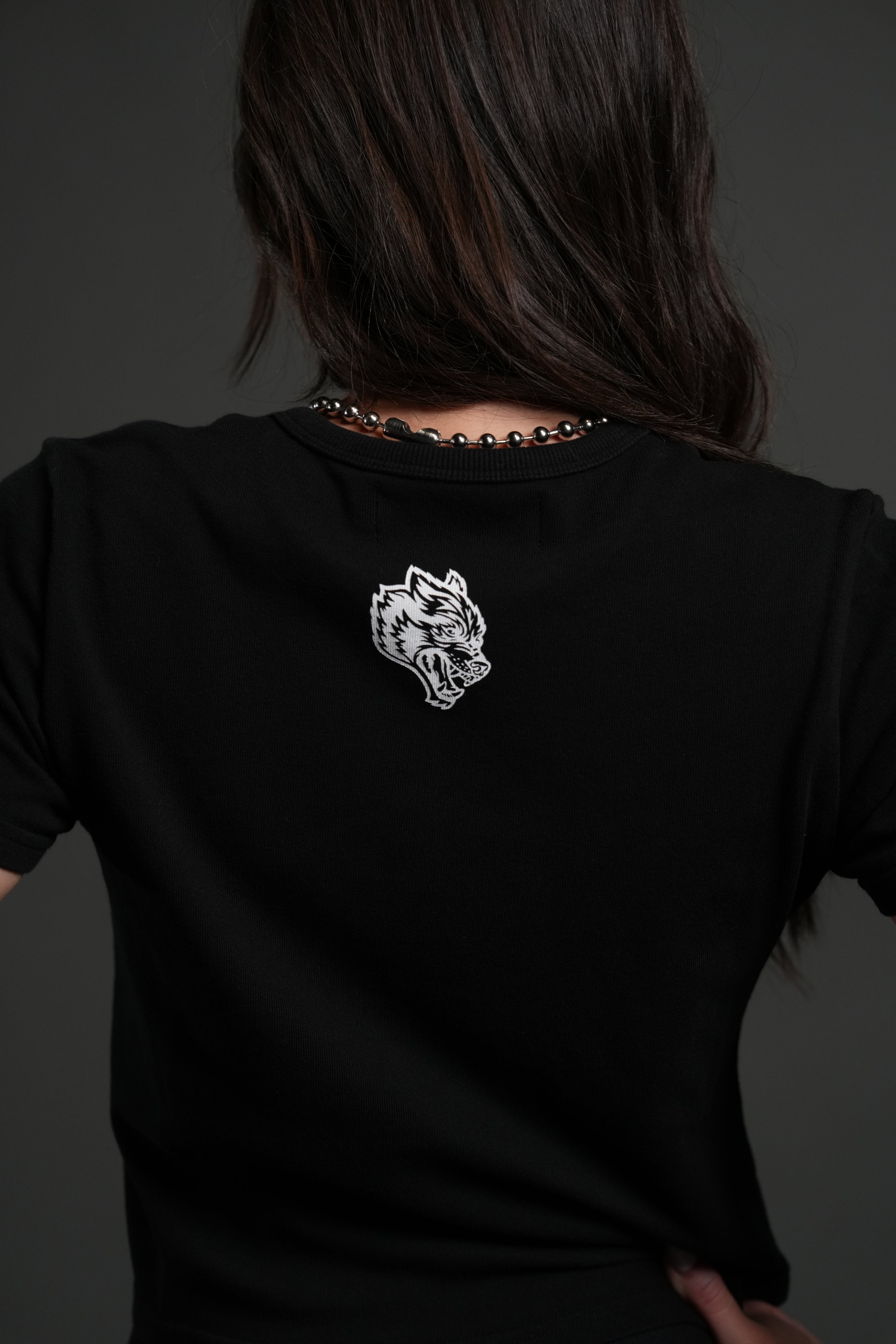 Midnight Wolves "Timeless" Tee in Black — imagem 6
