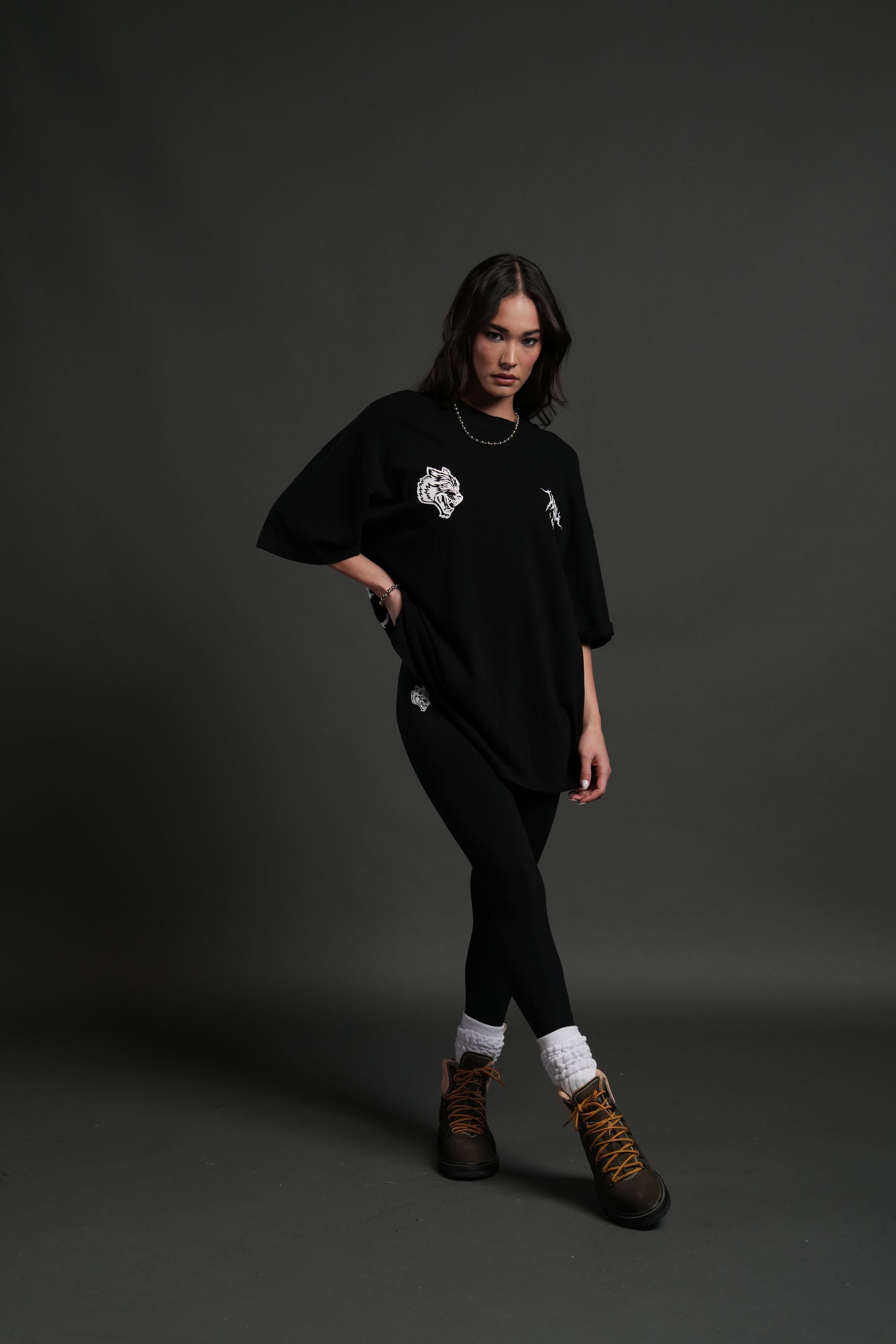 Through The Clouds "Premium" Oversized Tee in Black — imagem 11