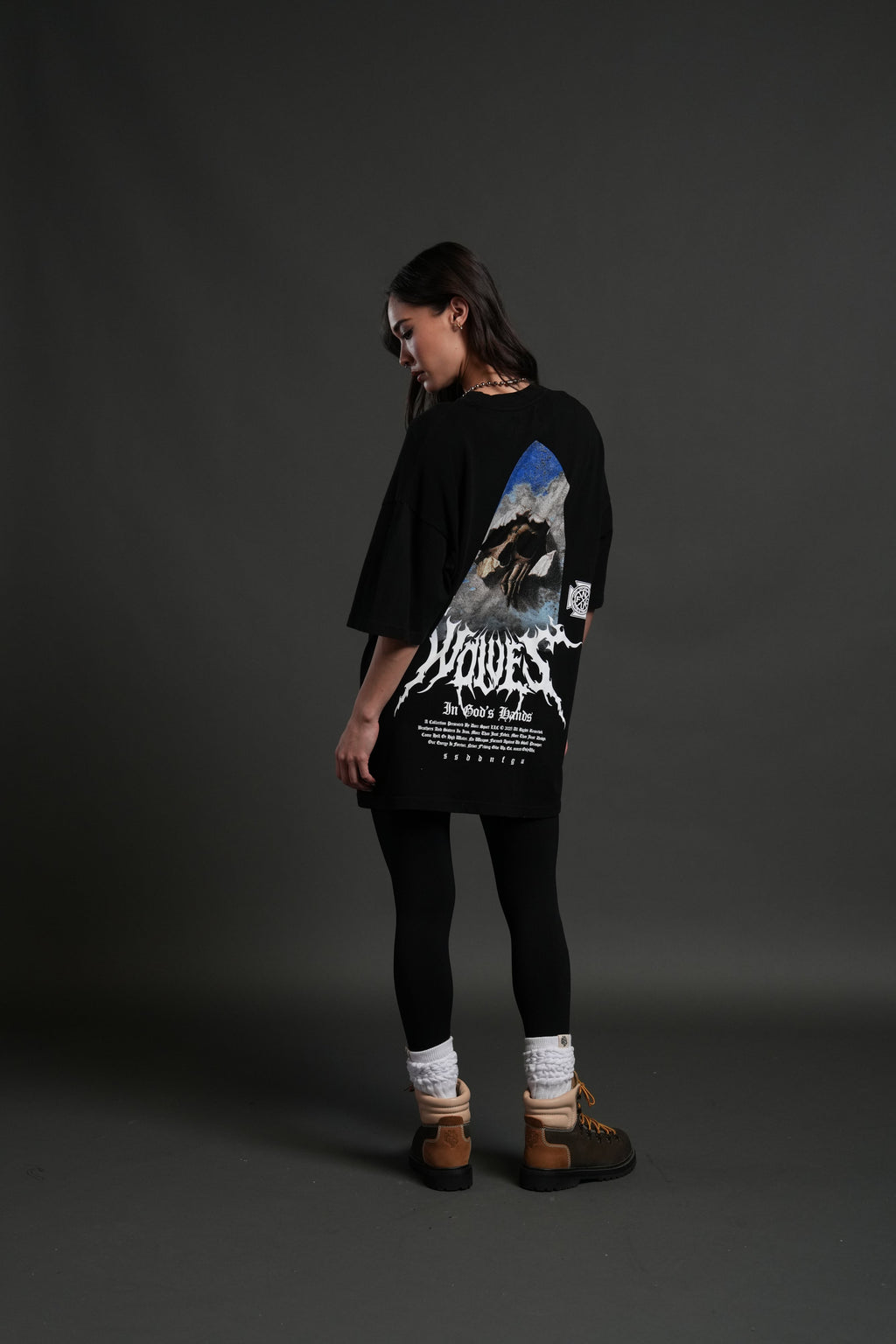 Through The Clouds "Premium" Oversized Tee in Black — imagem 12