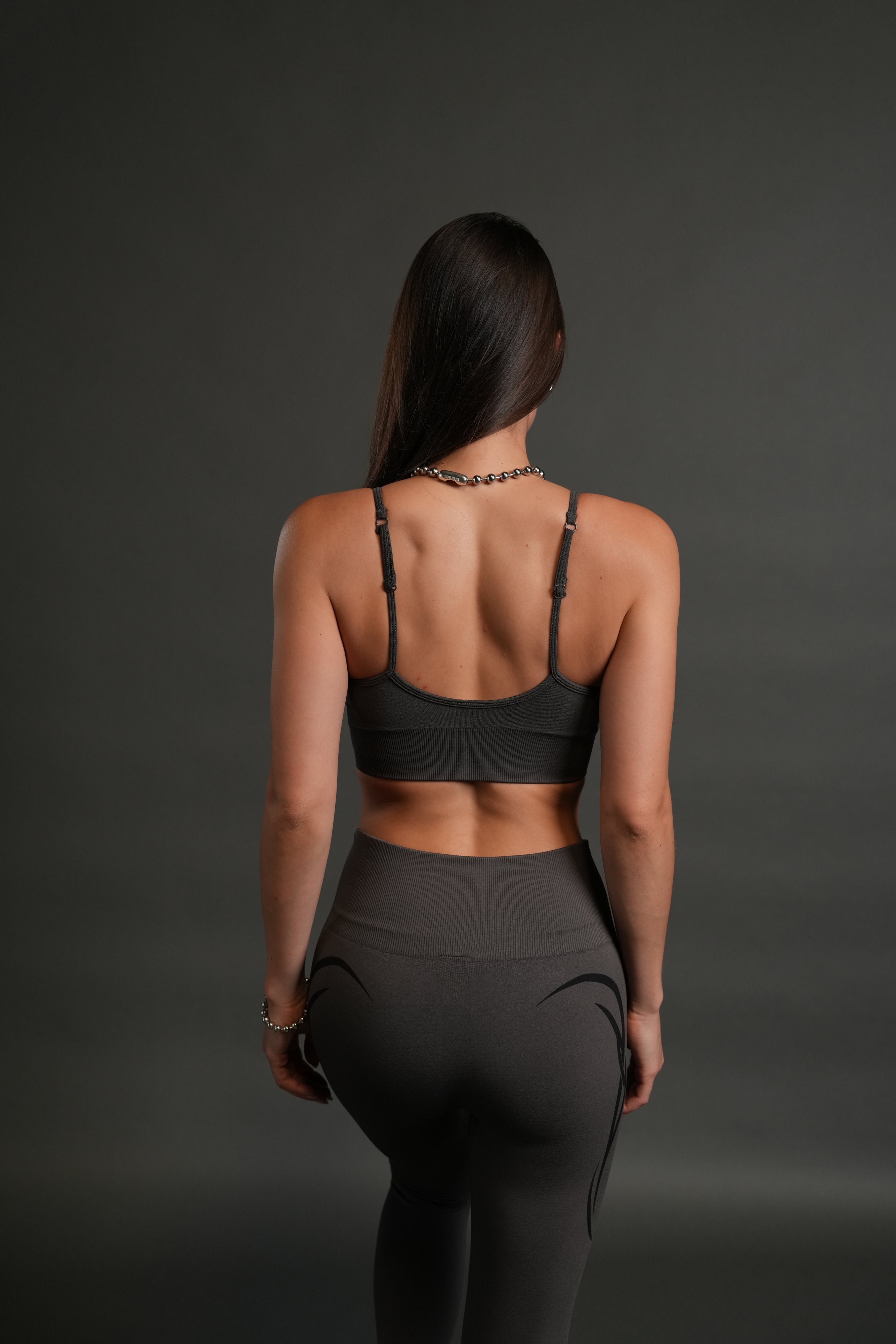 Finite Code Loyalty "Everson Seamless" Sports Bra in Wolf Gray — imagem 2