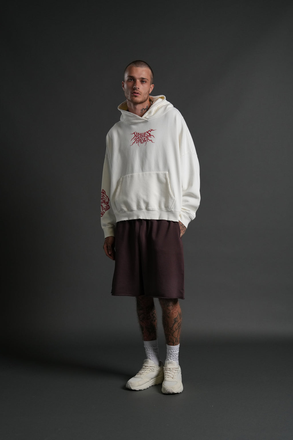 Slasher Destroyed Grunge "Gage Box Cut" Hoodie in Cream — imagem 5