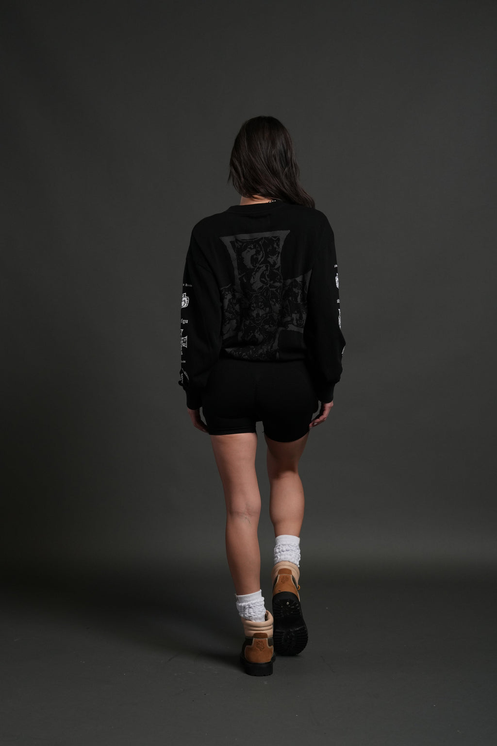 Iron Wolf Pack "Premium" L/S Tee in Black - imagem 12