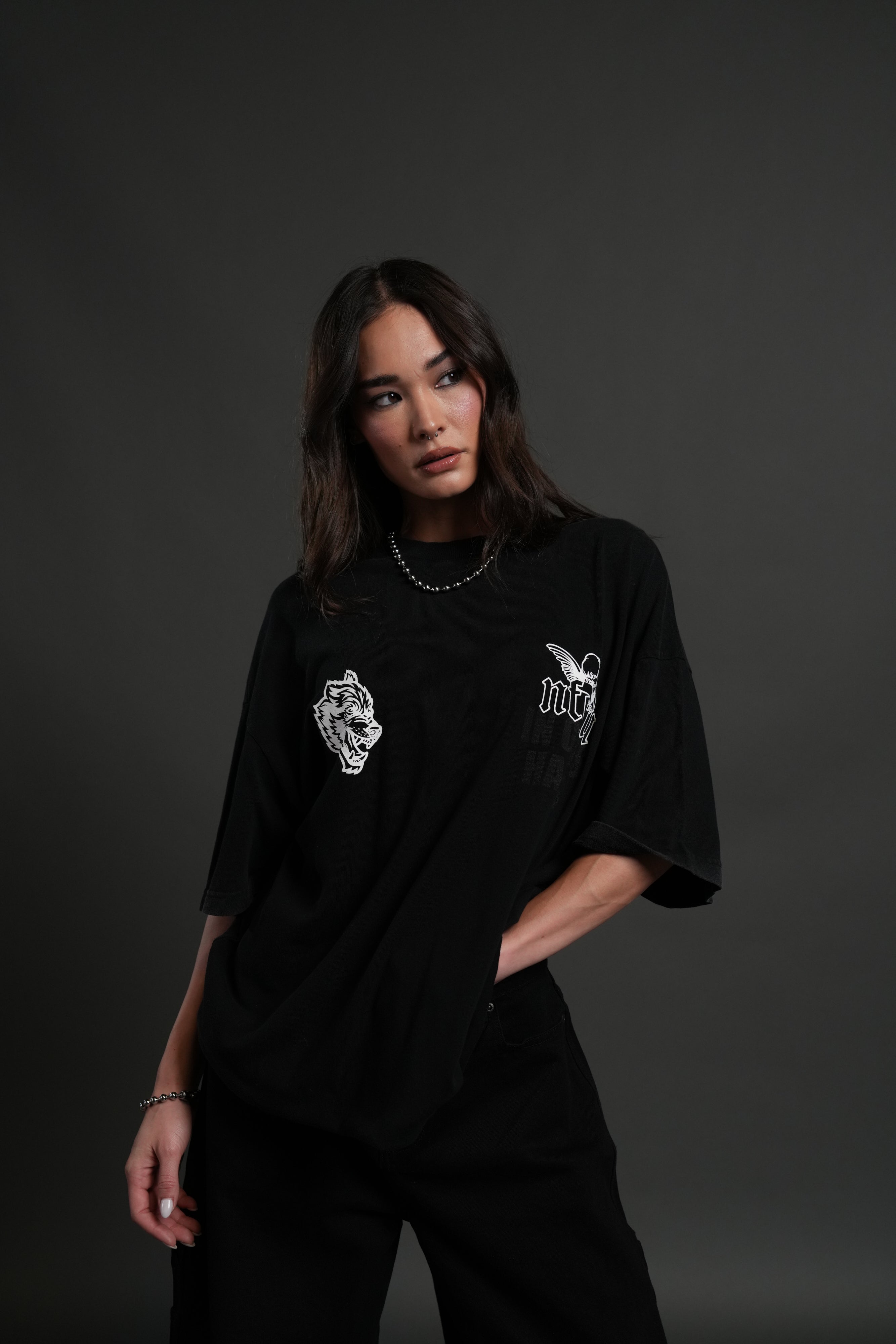 Deliver Us From Evil "Premium" Oversized Tee in Black — imagem 9