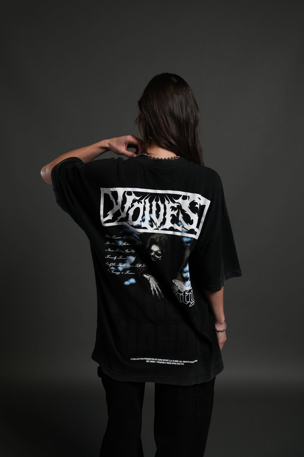 Deliver Us From Evil "Premium" Oversized Tee in Black — imagem 10