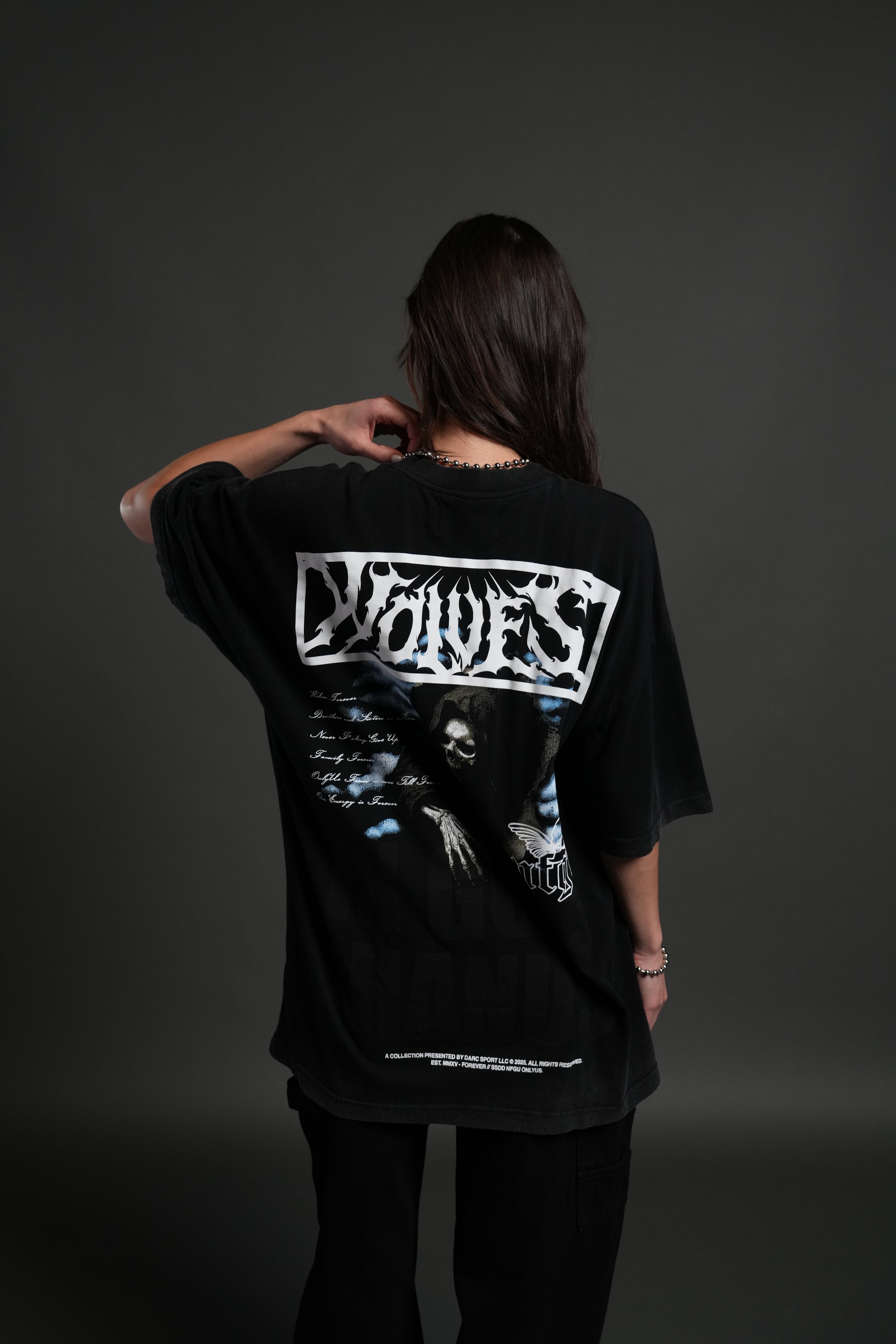 Deliver Us From Evil "Premium" Oversized Tee in Black — imagem 10