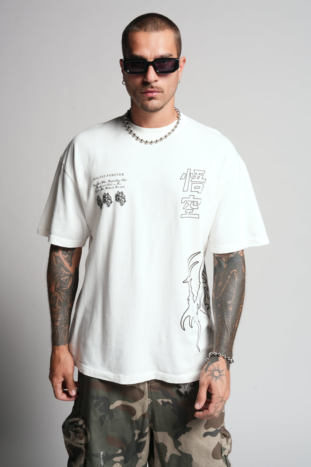 Goku "Premium" Oversized Tee in Cream — imagem 2