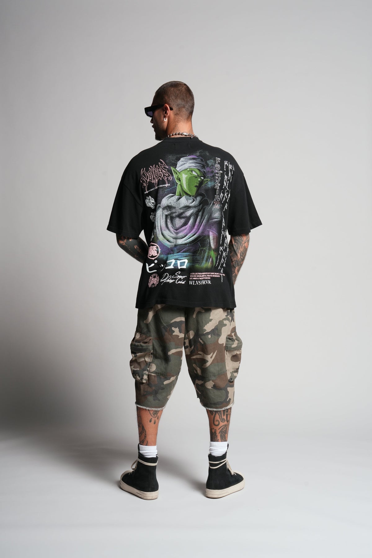 Piccolo "Premium" Oversized Unisex Tee in Black — imagem 6