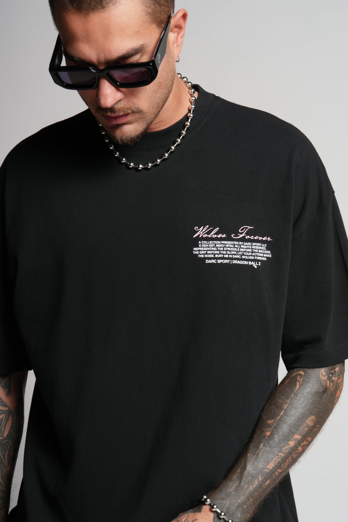 Piccolo "Premium" Oversized Unisex Tee in Black — imagem 9