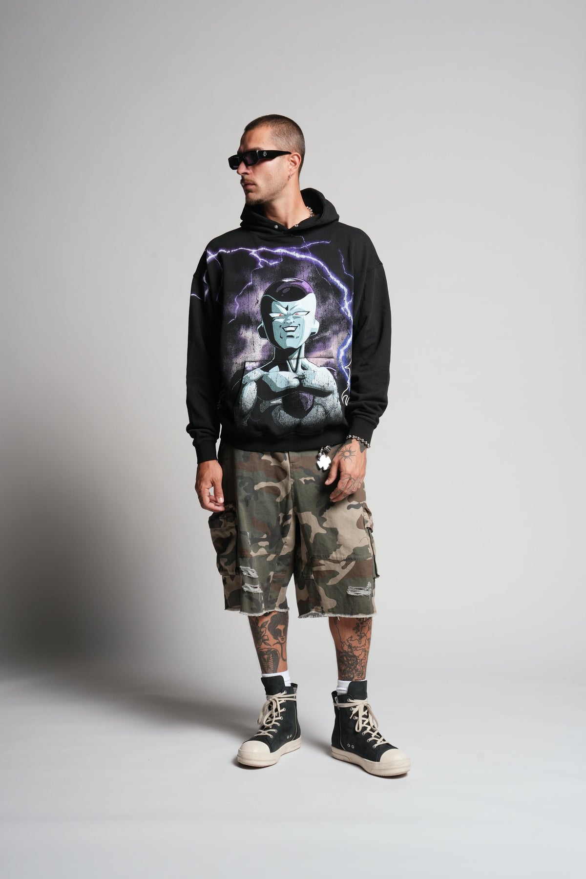 Frieza Energy "Pierce" Hoodie in Black — imagem 5